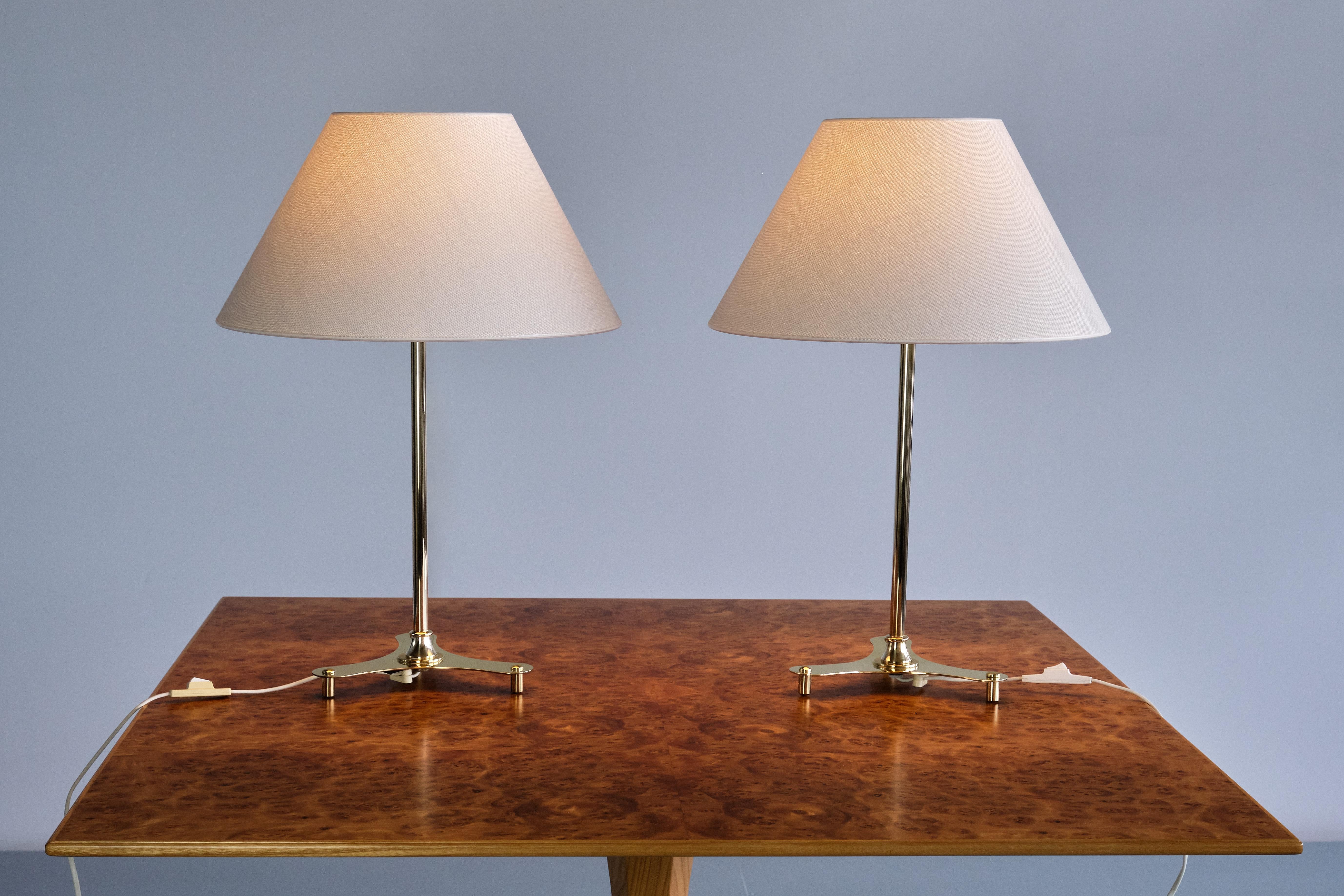 Pair of Josef Frank Brass Table Lamps, Model 2467/2, Svenskt Tenn, Sweden, 1950s 6