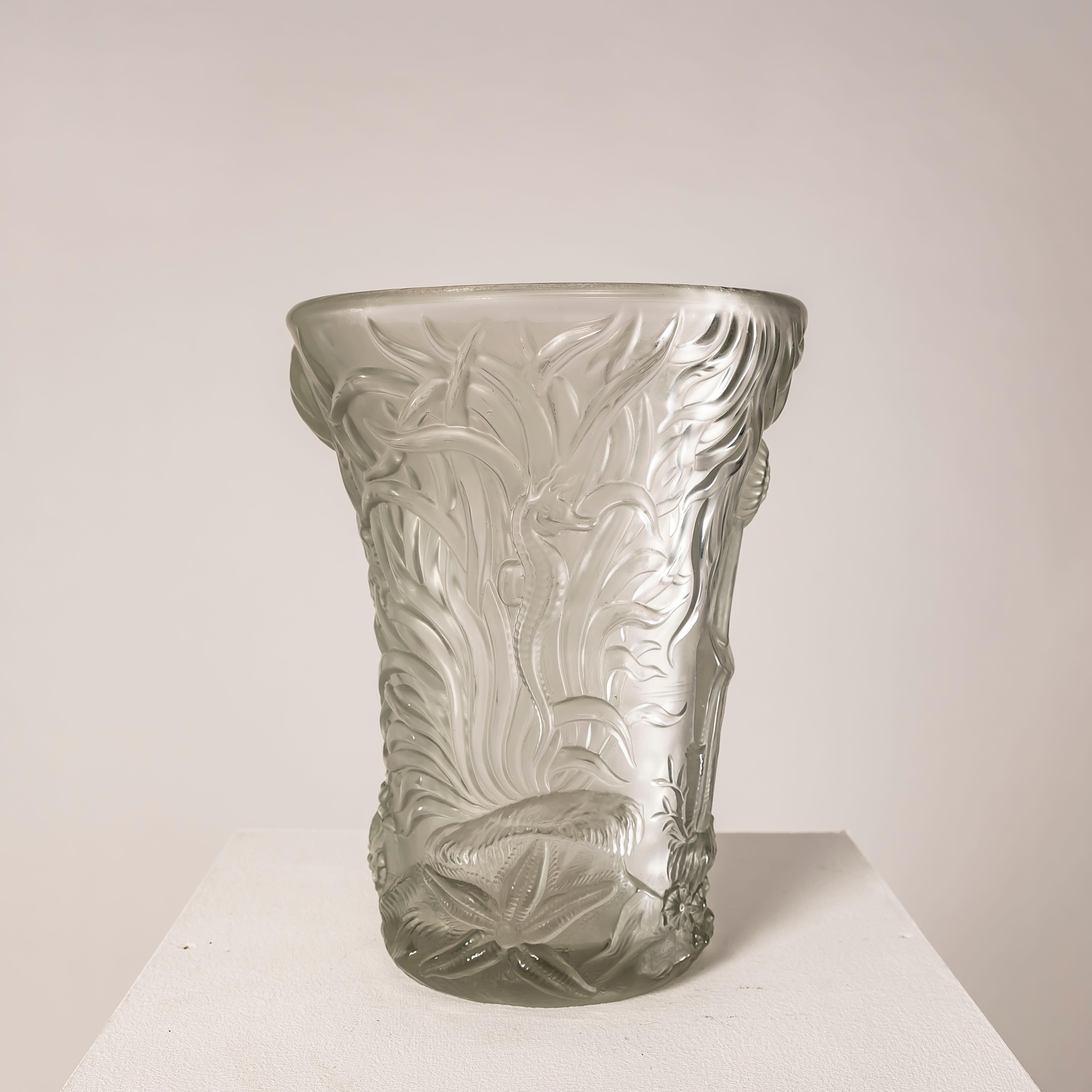 Paar Vasen mit Meeresbewohnern aus Glas von Josef Inwald für Barolac, 1960er Jahre im Angebot 1