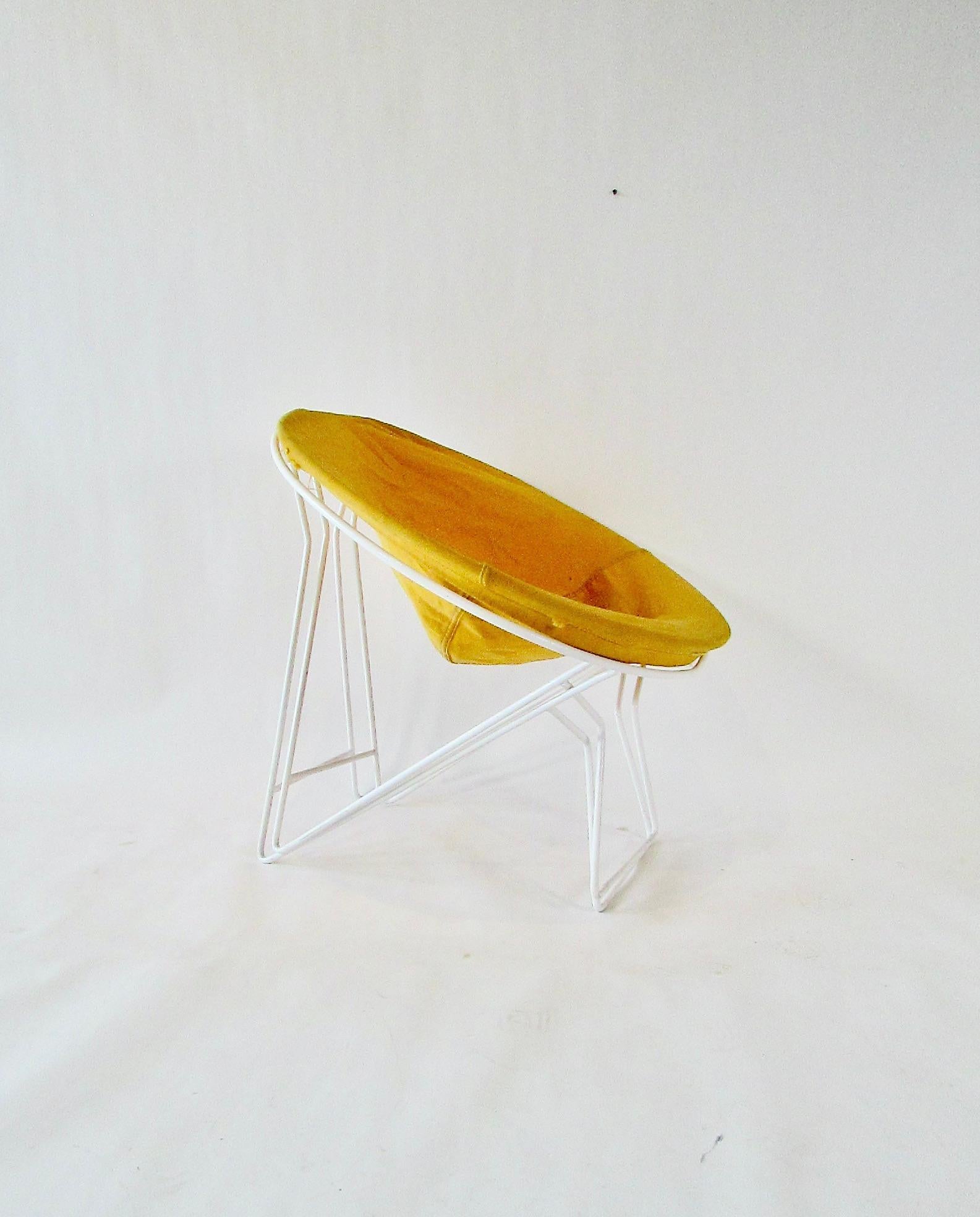 Mid-Century Modern Paire de  Châssis de chaise en fer forgé blanc de style Joseph Cicchelli en vente