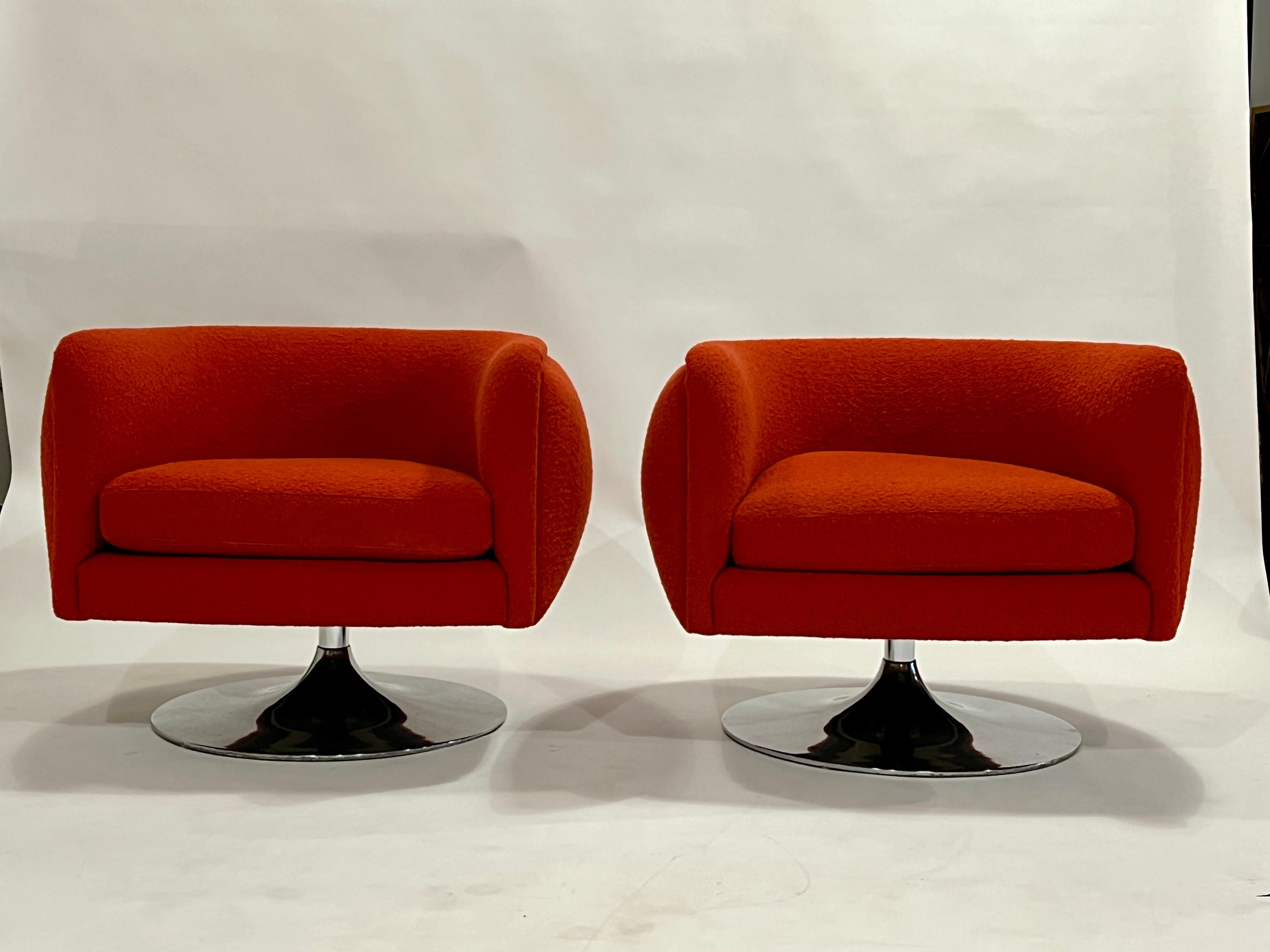 Mid-Century Modern Pair of Joseph D'urso Swivel Lounge Chairs from Knoll For Sale