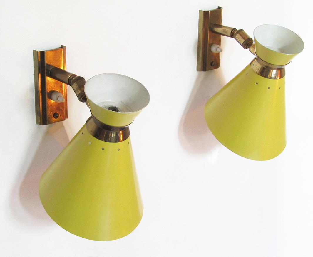 Mid-Century Modern Pair of Joyful French 1950s Wall Lights by Rene Mathieu For Sale