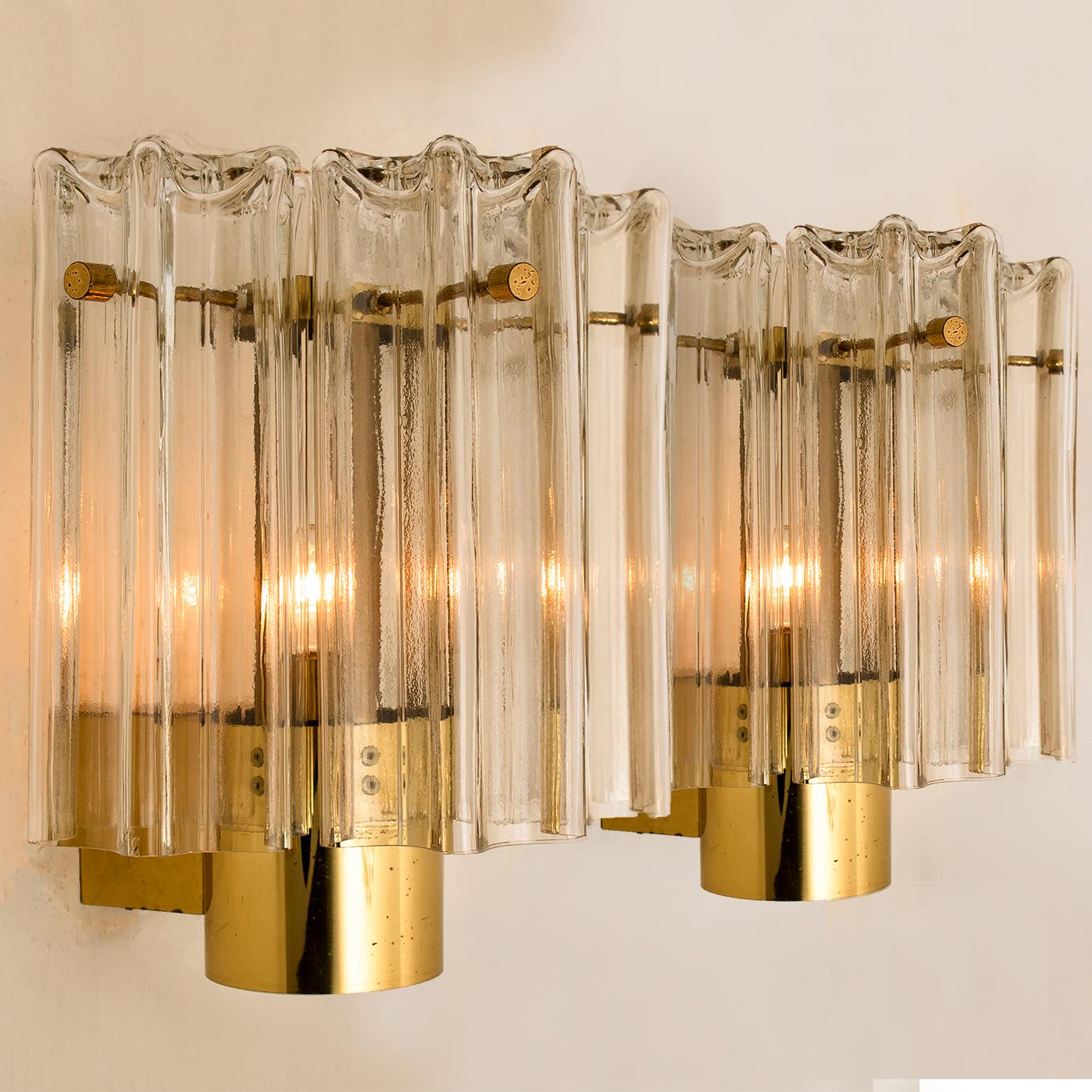 Mid-Century Modern Pair of J.T Kalmar Clear Glass and Brass Wall Lights, Austria, 1960 For Sale