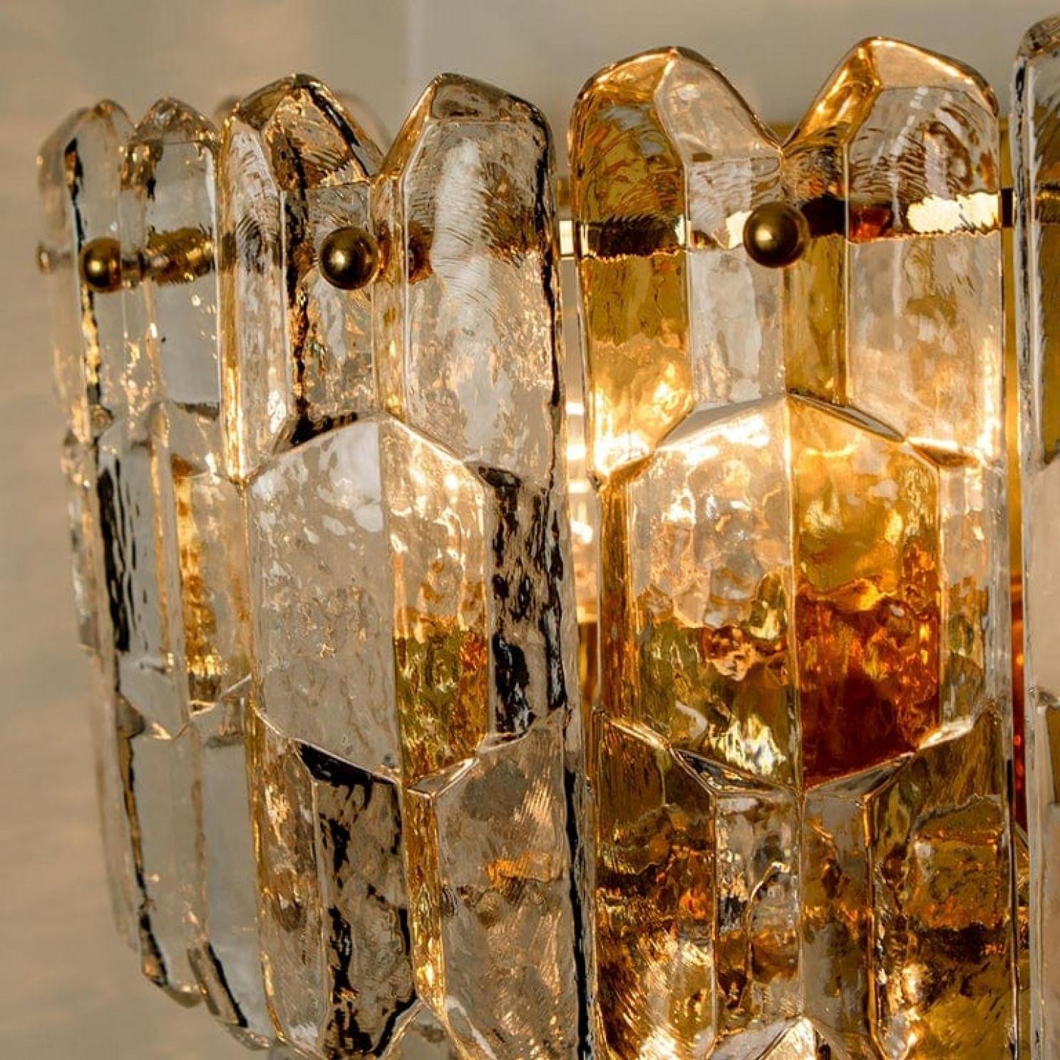 Par de J.T. Kalmar 'Palazzo' Apliques Latón Dorado y Cristal en venta 7
