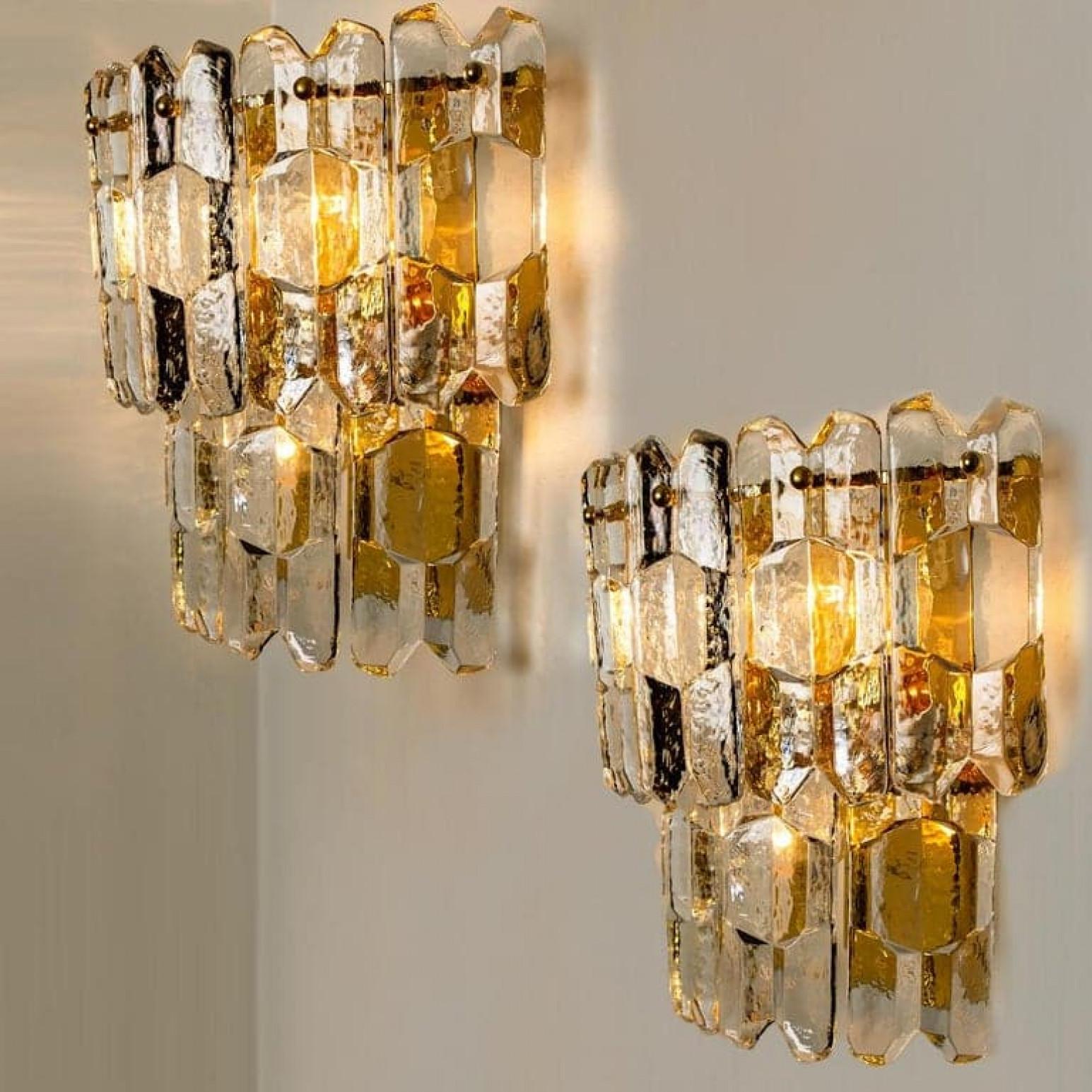 Par de J.T. Kalmar 'Palazzo' Apliques Latón Dorado y Cristal en Bueno estado para la venta en Rijssen, NL