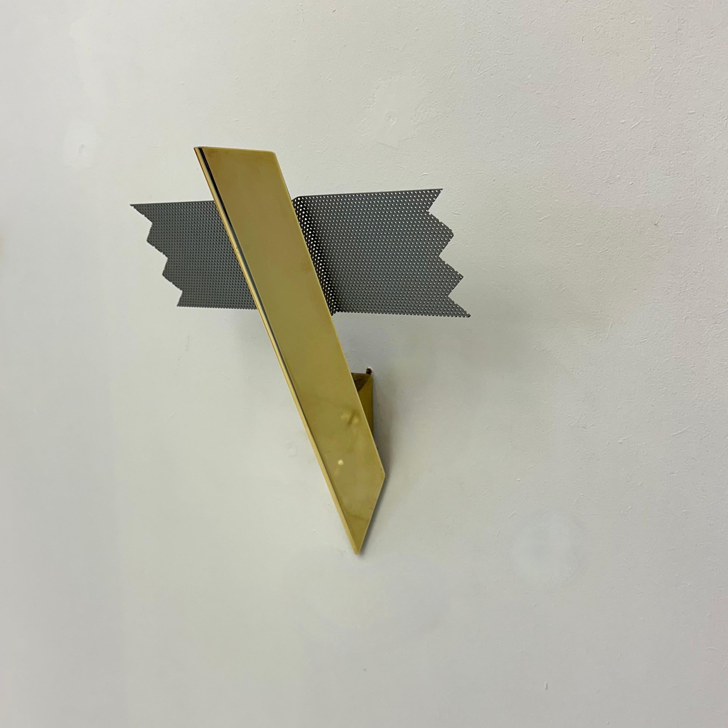 Par de J.T. Apliques de pared Kalmar apliques , años 90

Dimensiones:24 cm de ancho, 15 cm de fondo, 28 cm de alto
Material: Metal , Latón
Estado: Bueno
