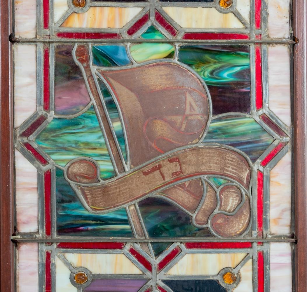 Coppia di pannelli per finestra in vetro colorato al piombo Judaica In condizioni buone a Astoria, NY
