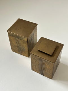 Pair of Jugendstil Hammered Brass Lidded Boxes, Germany, ca. 1910