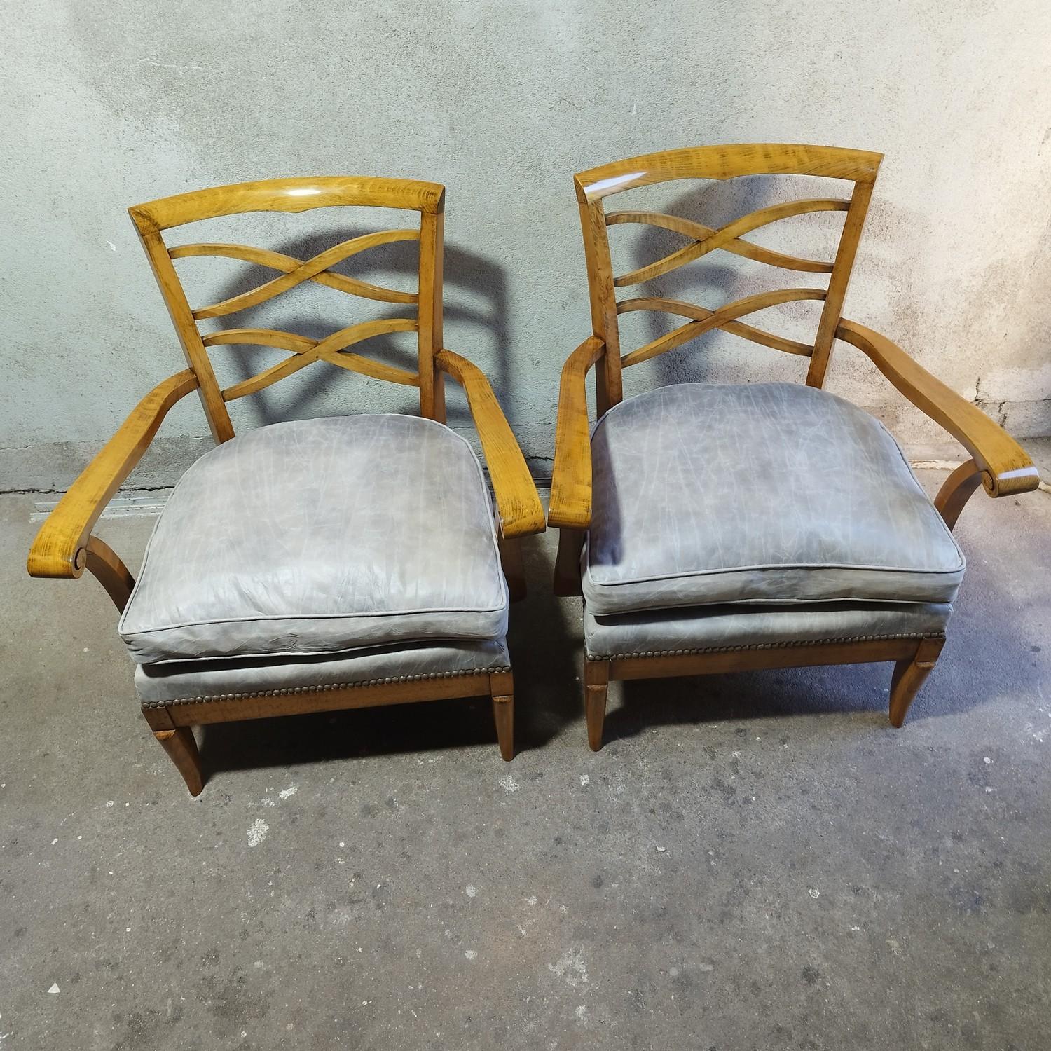 Gorgeous pair of beech armchairs by Jules Leleu, 1950. In excellent condition, very confortable.