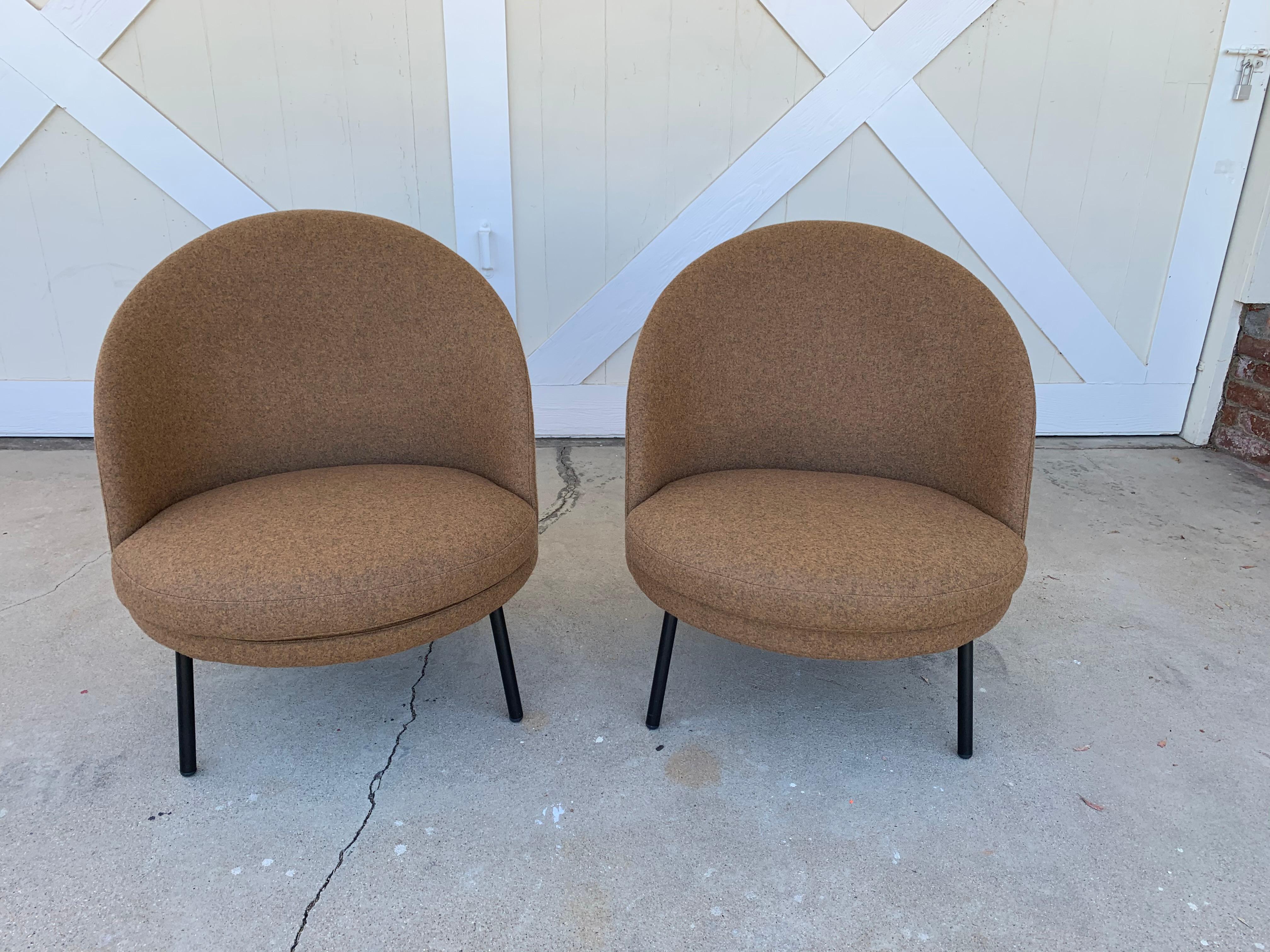 Pair of Jules Slipper Chairs by Claesson Koivisto Rune for Artflex In Good Condition In Los Angeles, CA