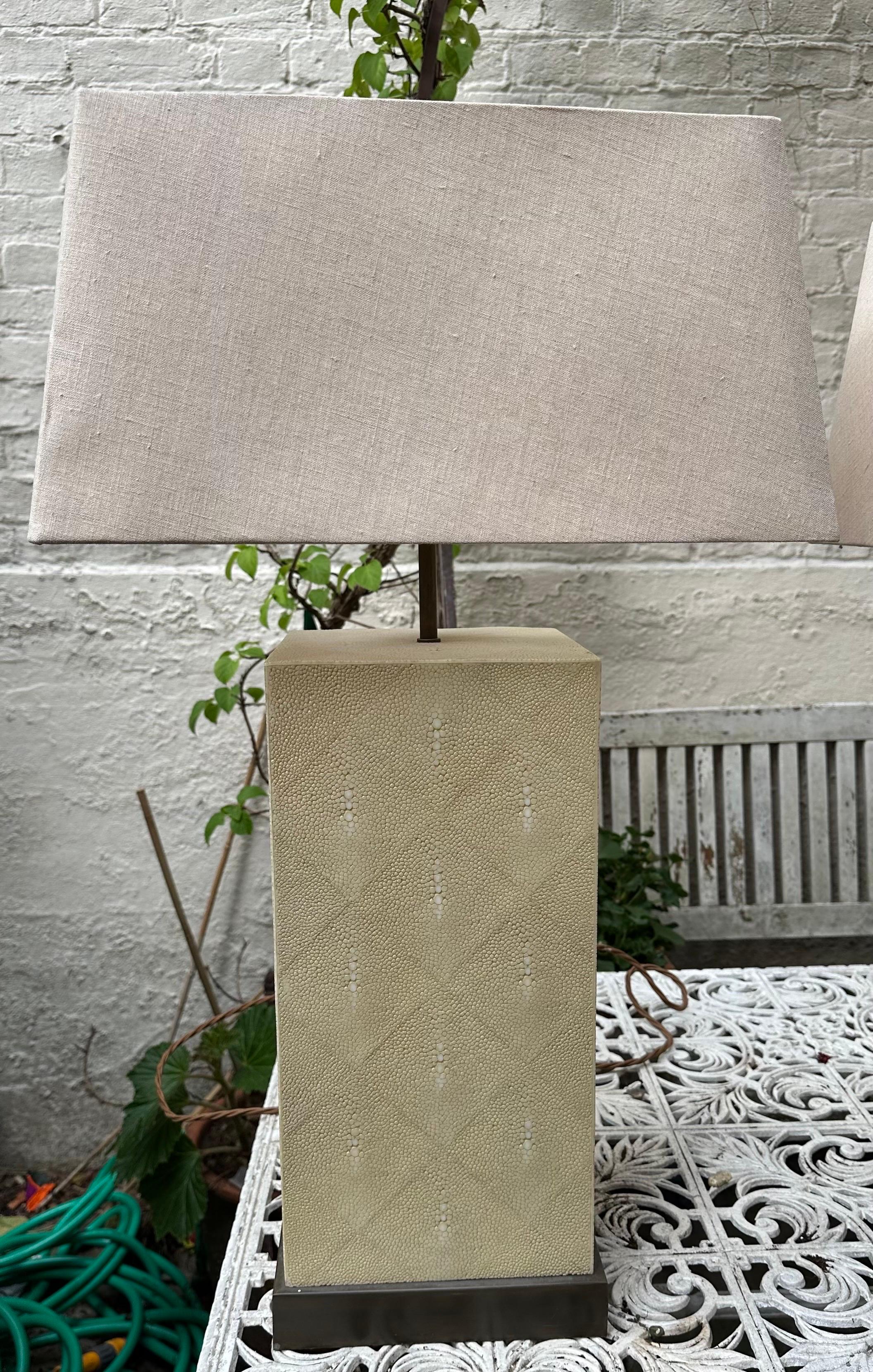 Modern Pair of Julian Chichester Rene faux shagreen lamps in ivory colour. For Sale