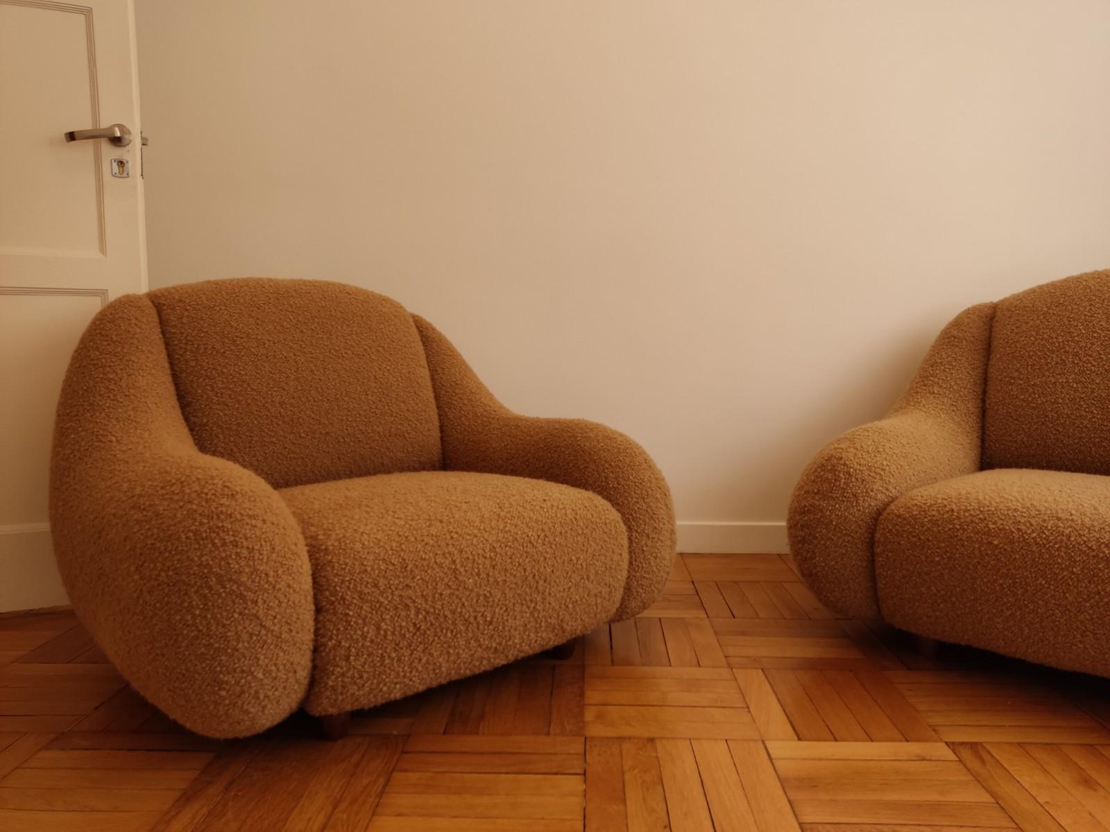 Mid-Century Modern Pair of Dumbo armchairs / love seats - Italy 60s