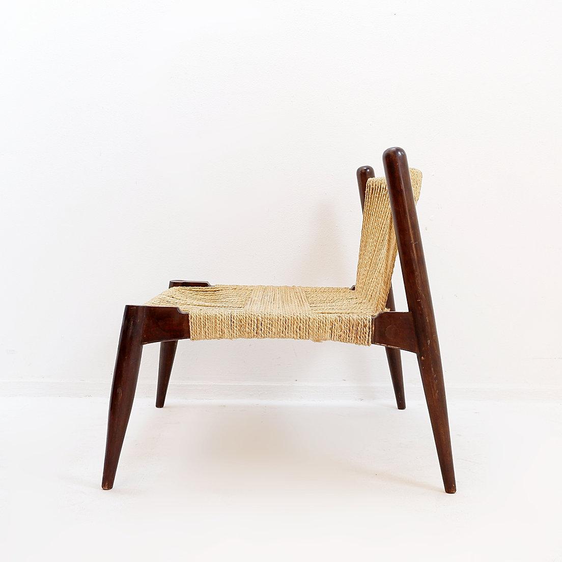 Pair of Jute Rope Weave and Solid Wood lounge Chairs For Sale 6