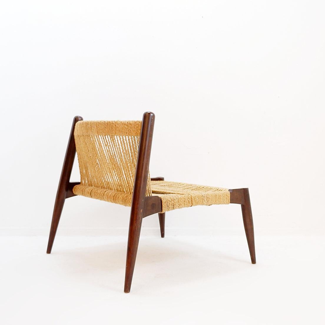 Pair of Jute Rope Weave and Solid Wood lounge Chairs For Sale 8