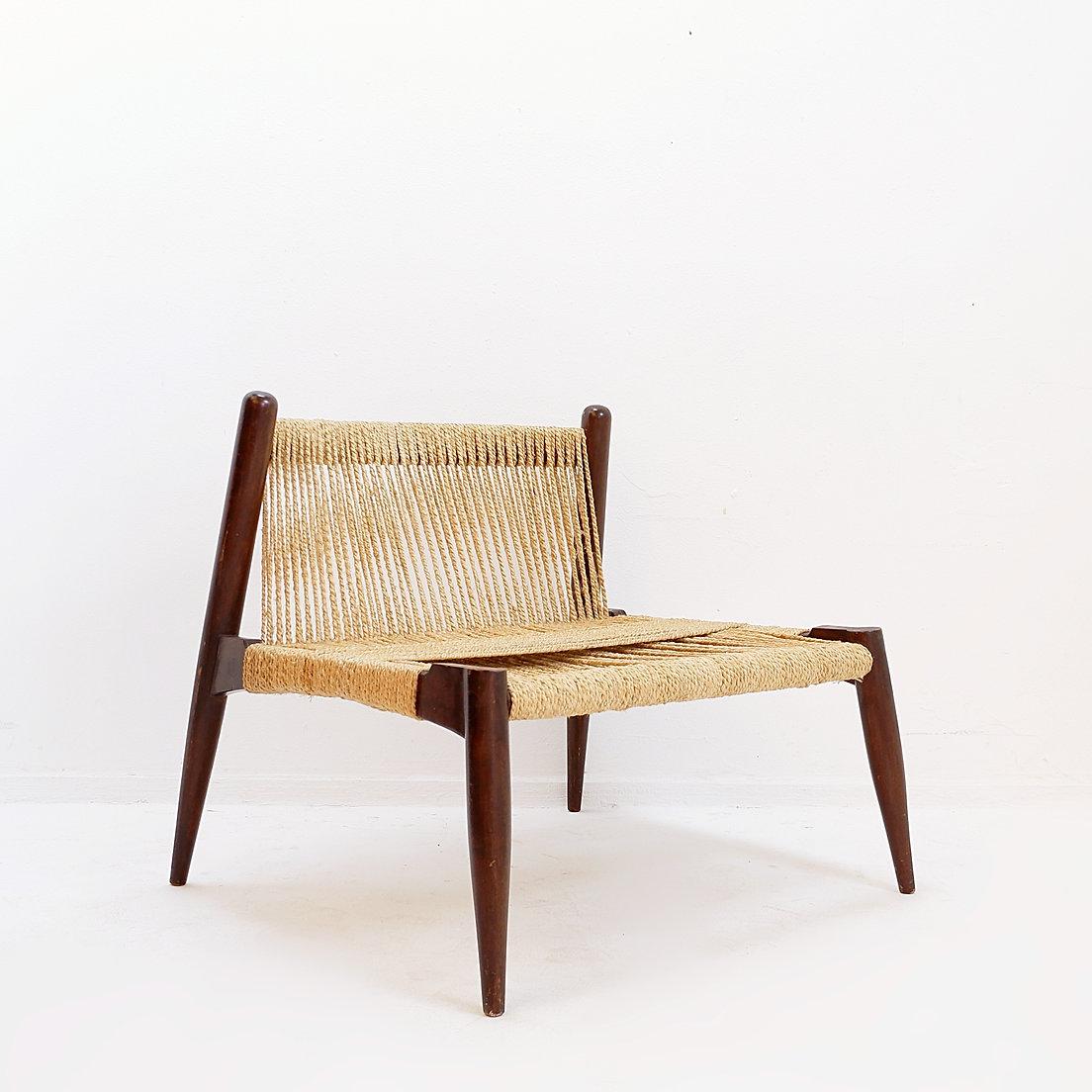 Pair of Jute Rope Weave and Solid Wood lounge Chairs For Sale 9