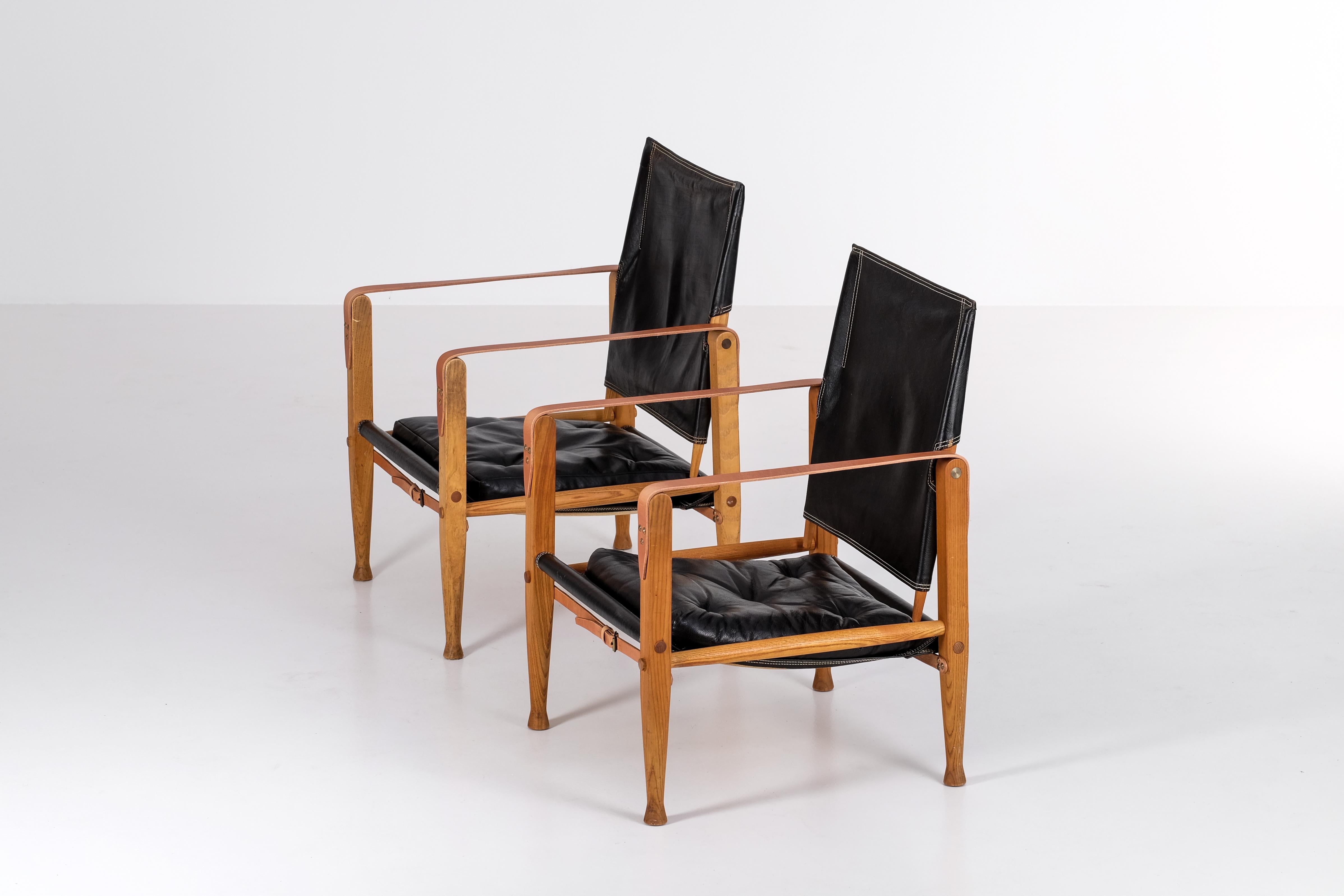 Pair of Kaare Klint Black Leather Safari Chairs, 1960s For Sale 1