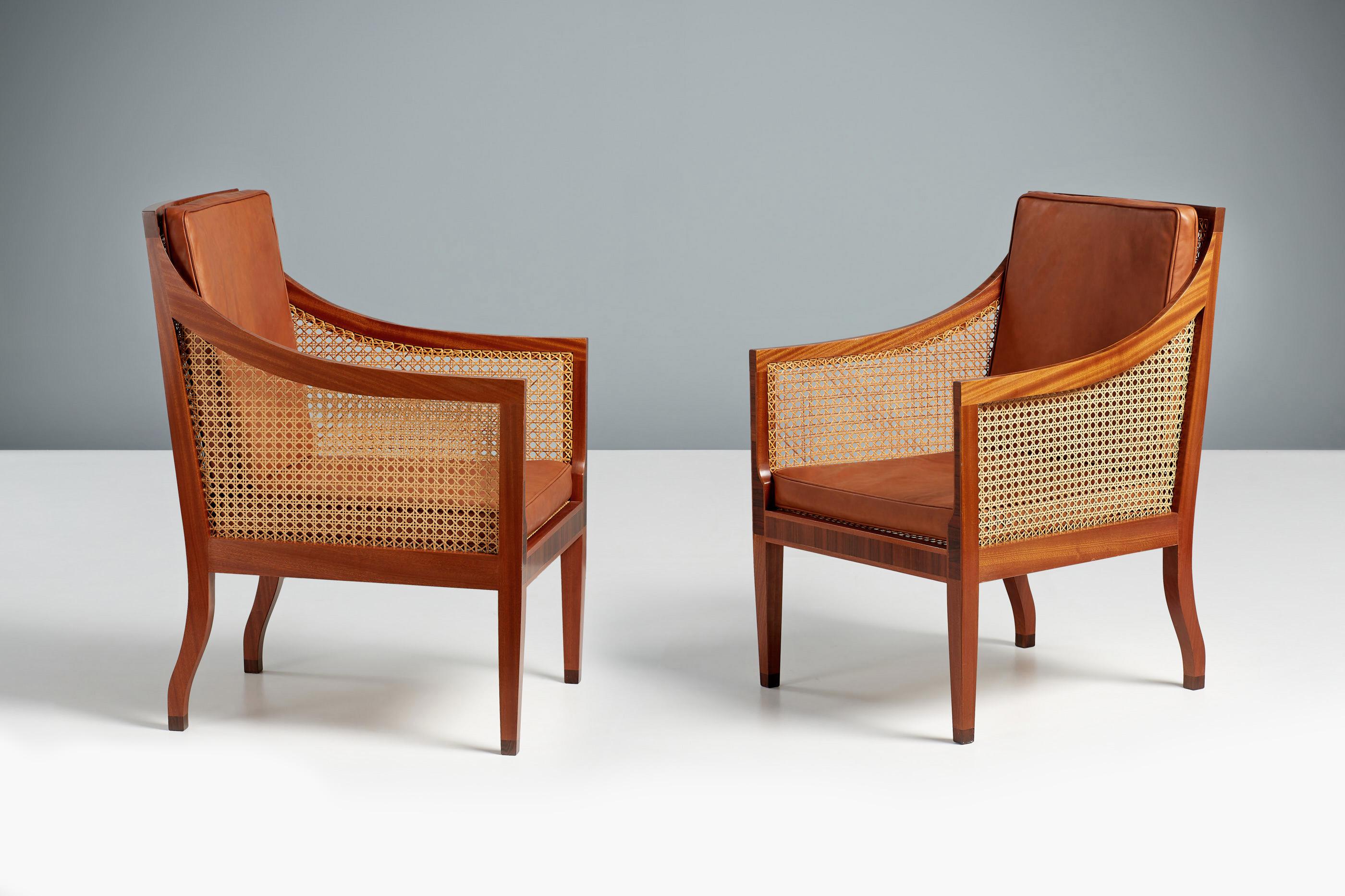 Scandinave moderne Paire de chaises Bergères Kaare Klint modèle 4488 en acajou et bois de rose en vente