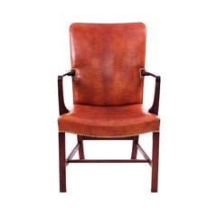 Kaare Klint, Paire de fauteuils " Nørrevold " en cuir nigérien, Danemark années 1940