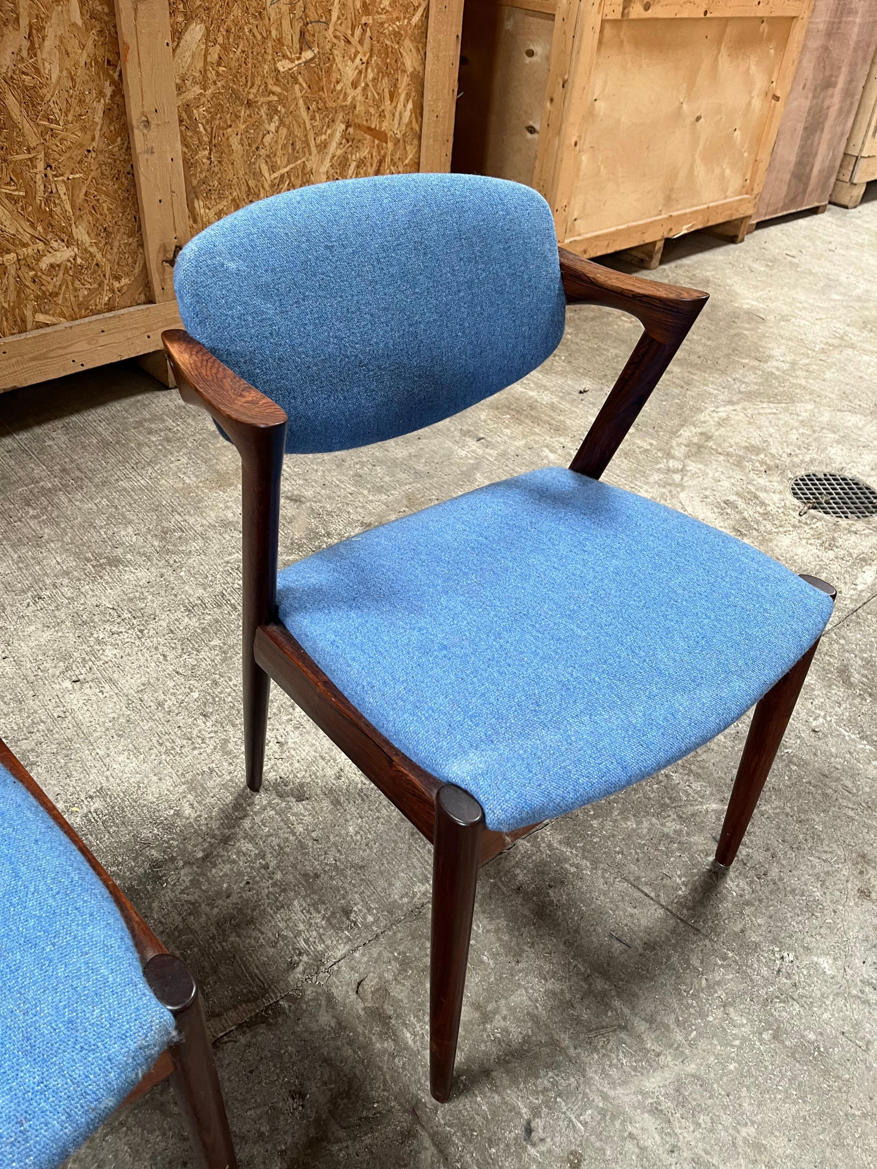 Paar Kai Kristiansen Stühle aus Massivholz im Angebot 5