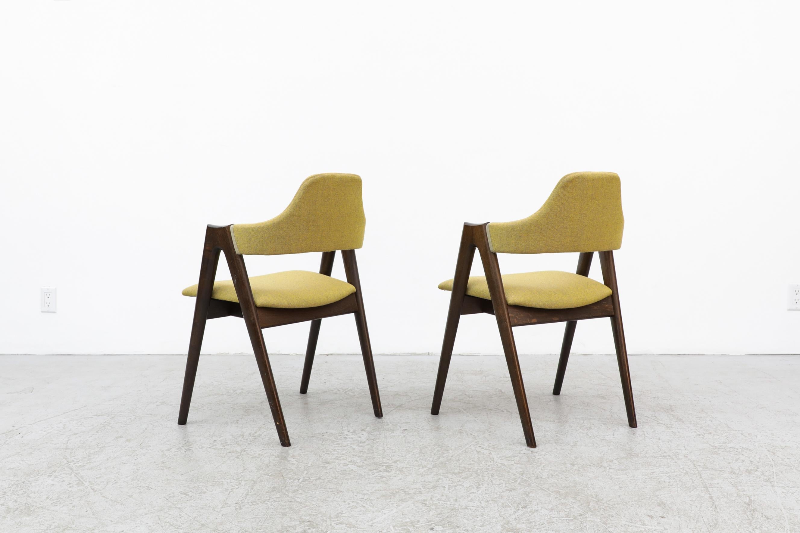 Pair of Kai Kristiansen Dark Stained Wood Framed Compass Chairs in Kiwi Fabric In Good Condition In Los Angeles, CA