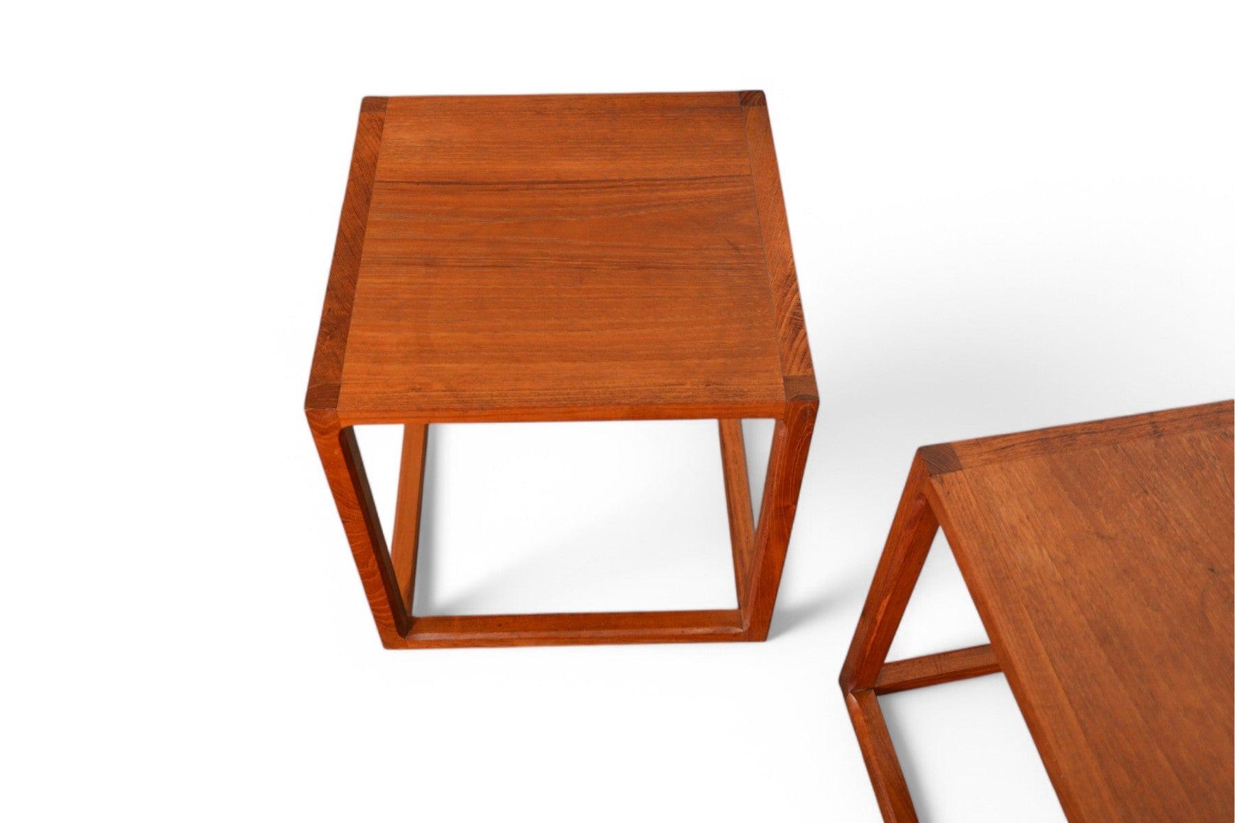 Origine : Danemark
Designer : Kai Kristiansen
Fabricant : Axel Kjaersgaard
Époque : années 1960
Matériaux : Teck
Dimensions : 17,5