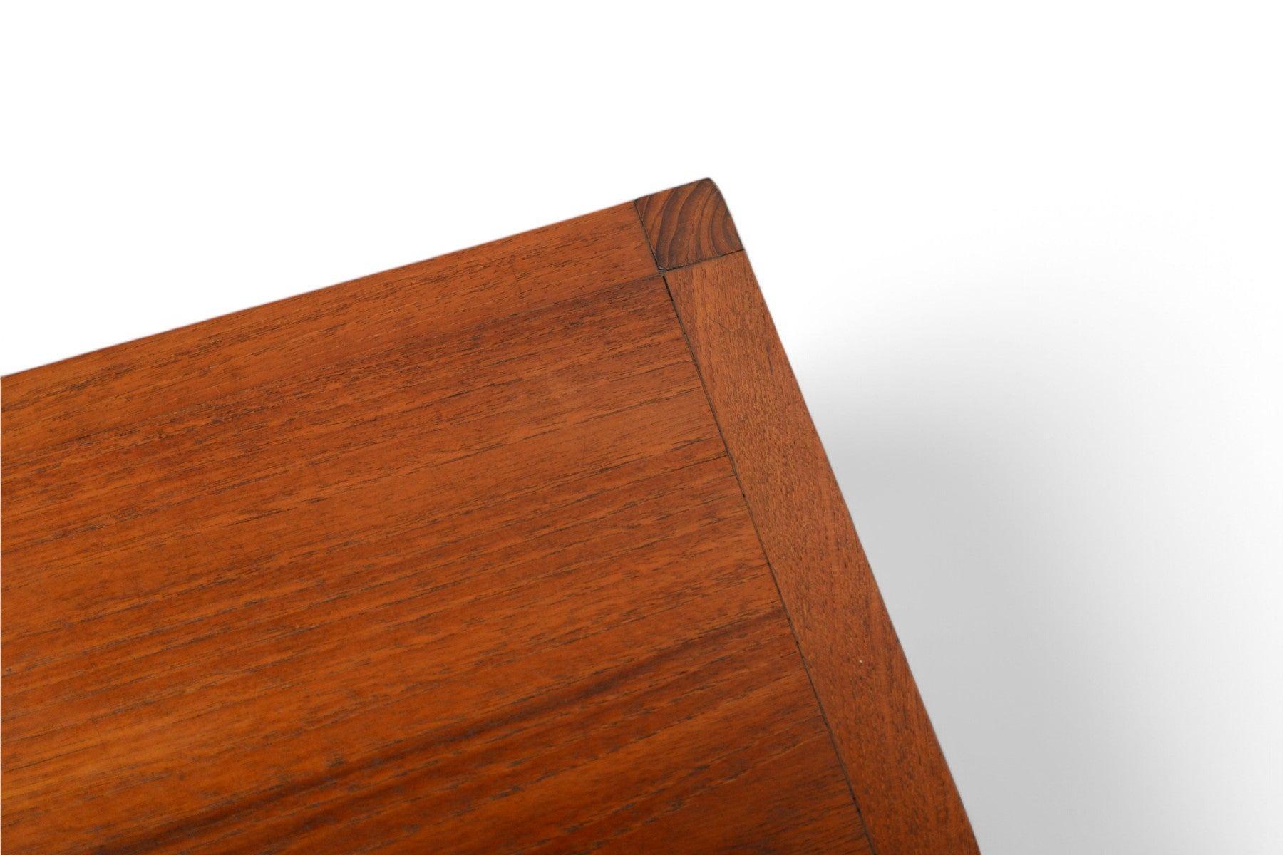 Mid-Century Modern Paire de tables d'appoint Kai Kristiansen pour Aksel Kjaersgaard en teck en vente