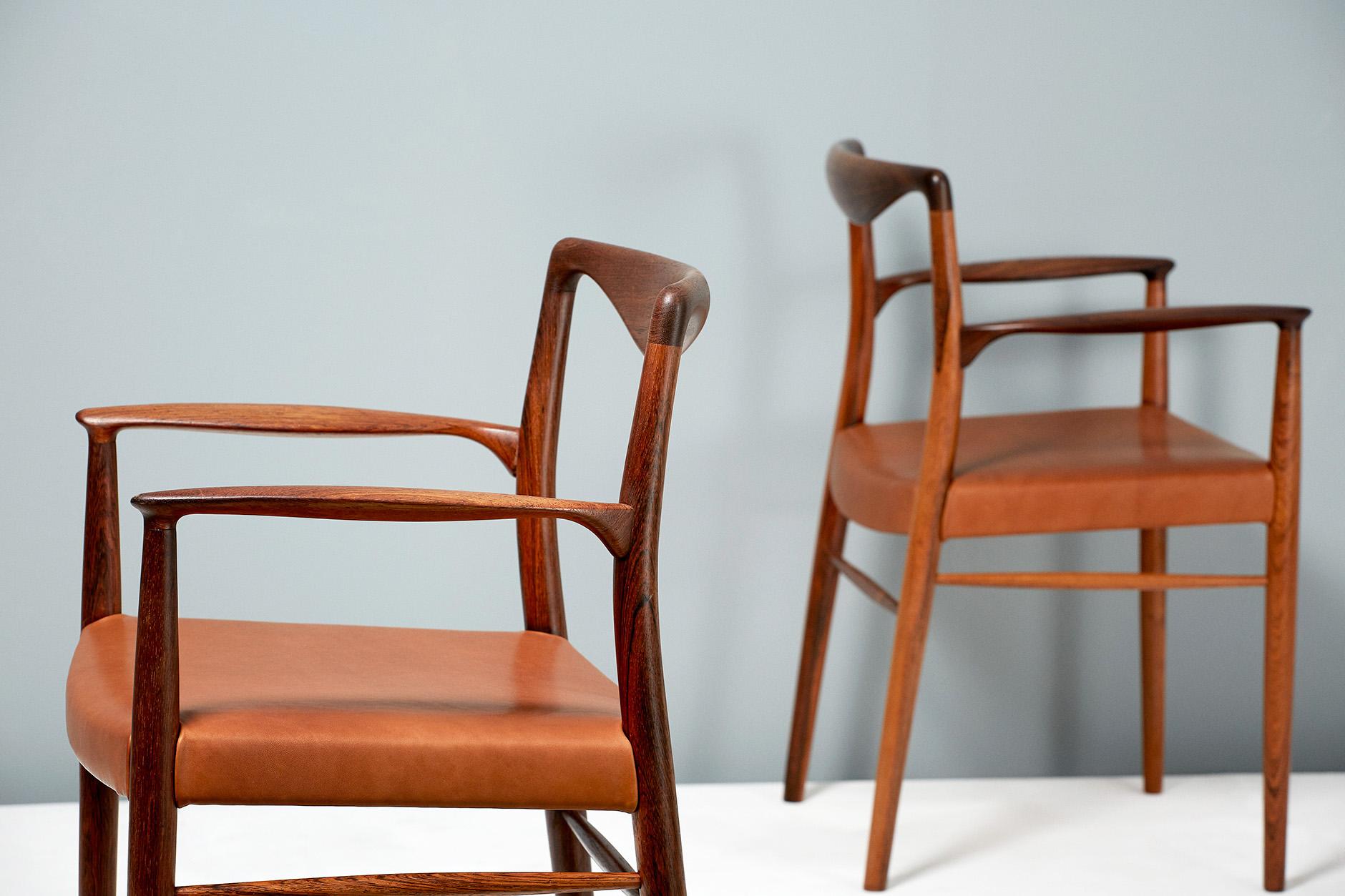 Milieu du XXe siècle Paire de fauteuils Kai Lyngeldt-Larsen en bois de rose, 1959
