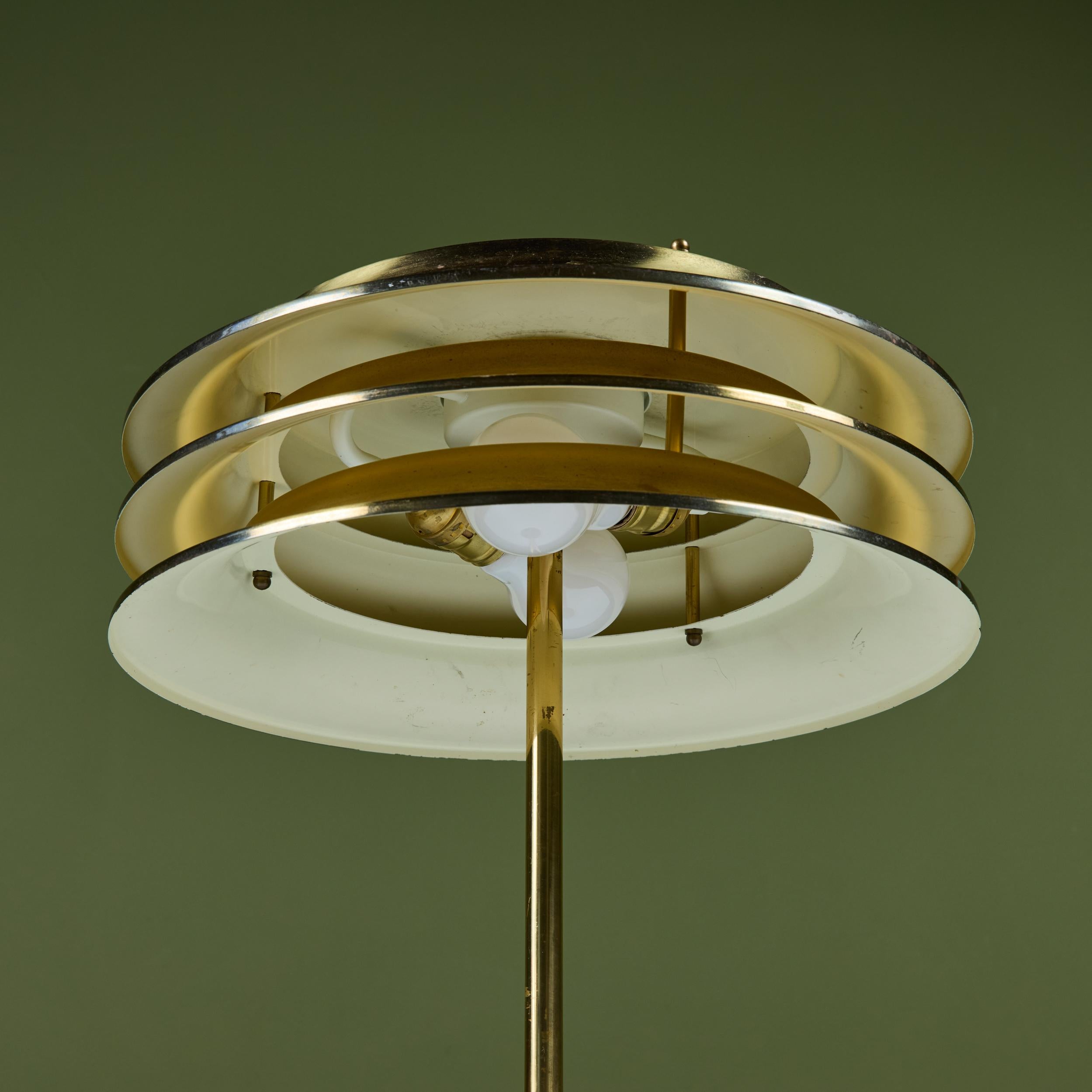 Paire de lampes de table en laiton Kai Kai pour Orno en vente 6