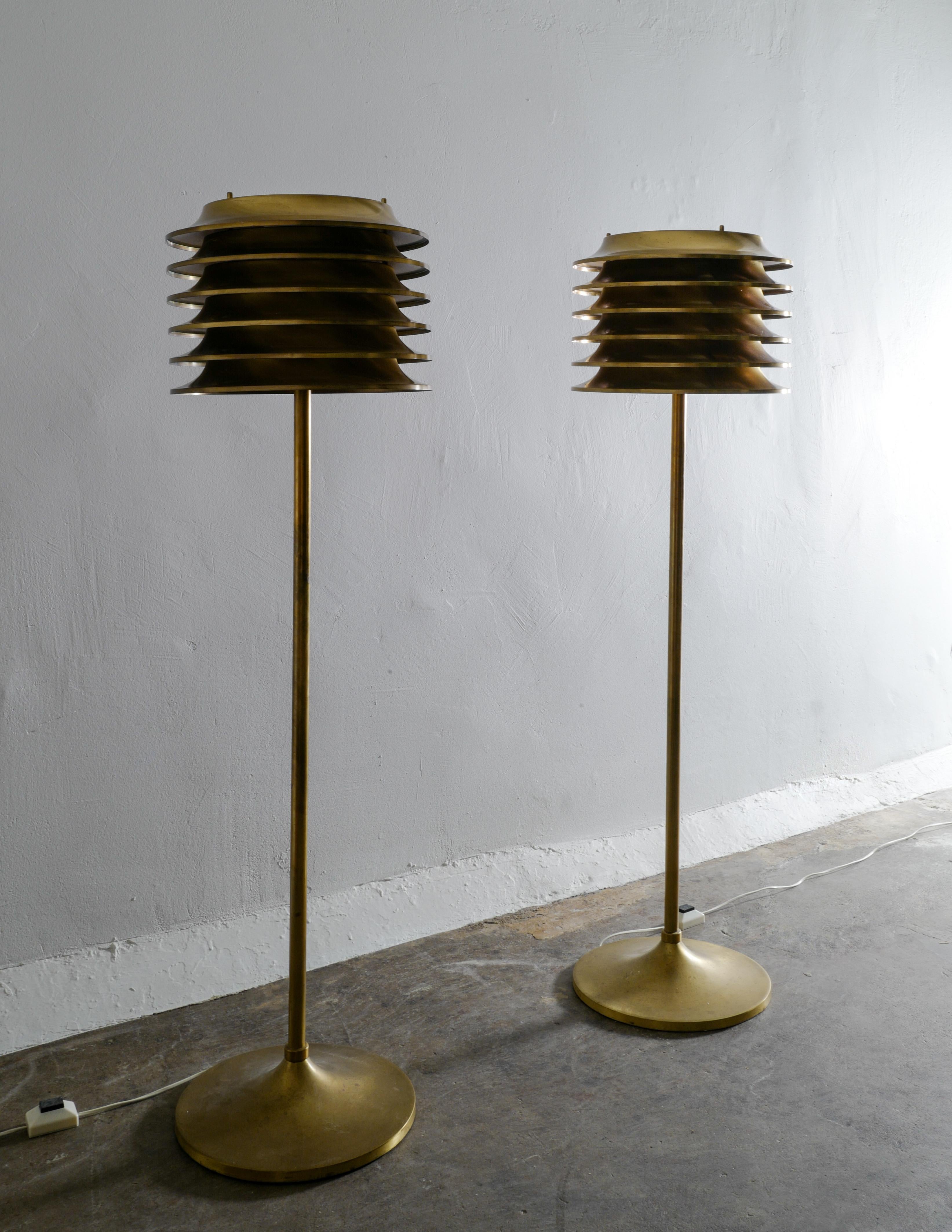 Scandinavian Modern Pair of Kai Ruokonen Floor Lamps in Brass for Orno Oy, Finland, 1970s