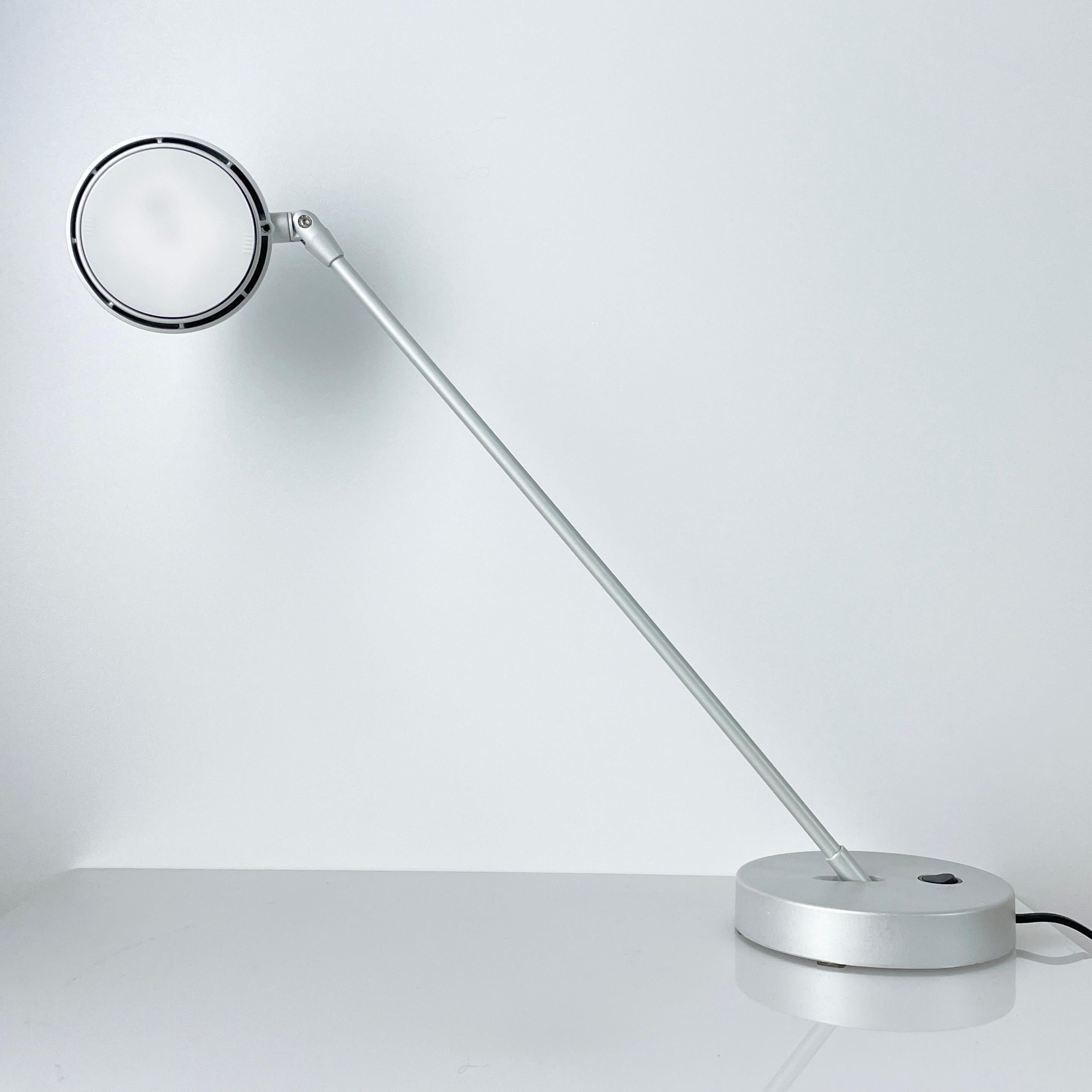 Paire de lampes de table 'Kaio Fluo' d'Ernesto Gismondi pour Artemide en vente 2