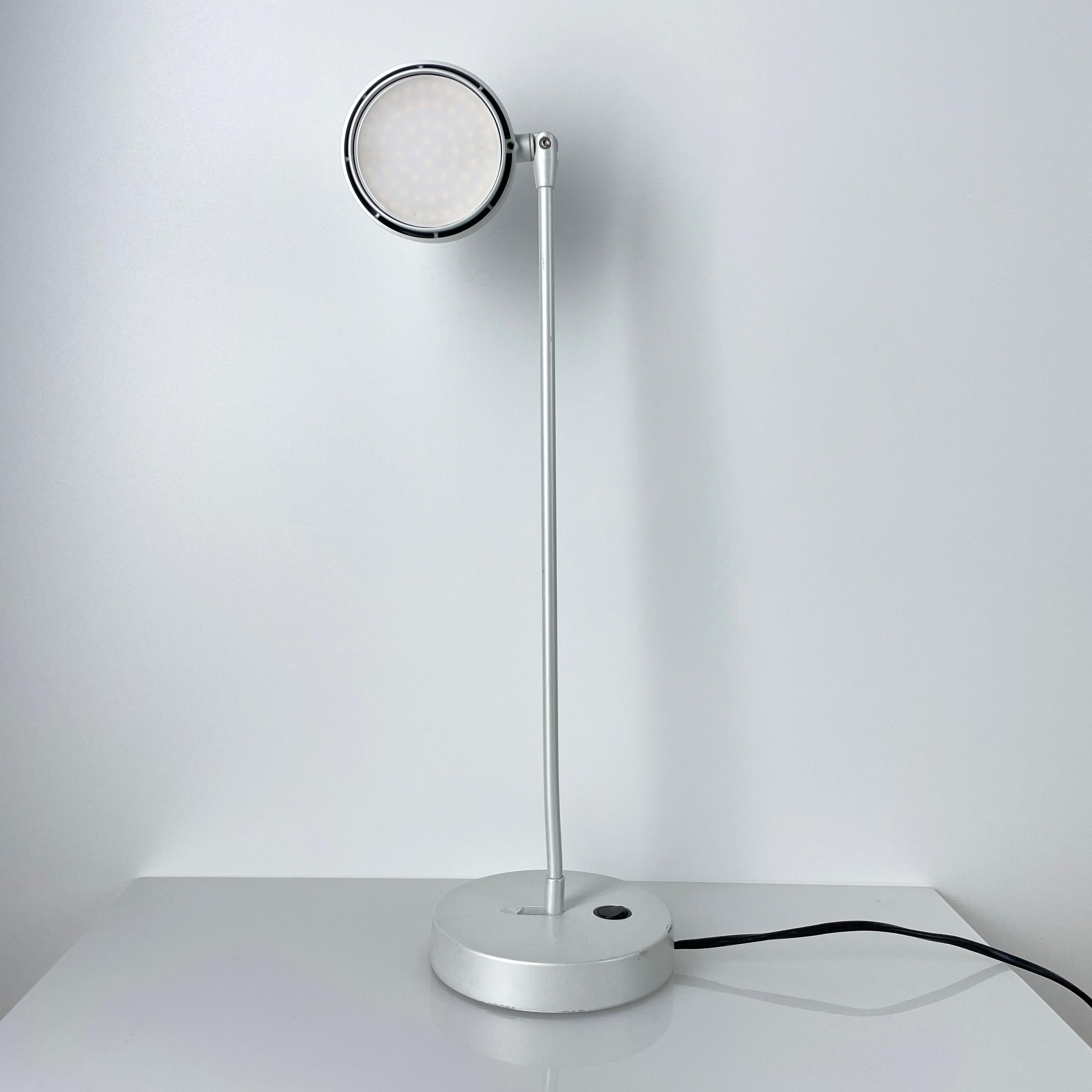 Paire de lampes de table 'Kaio Fluo' d'Ernesto Gismondi pour Artemide en vente 5