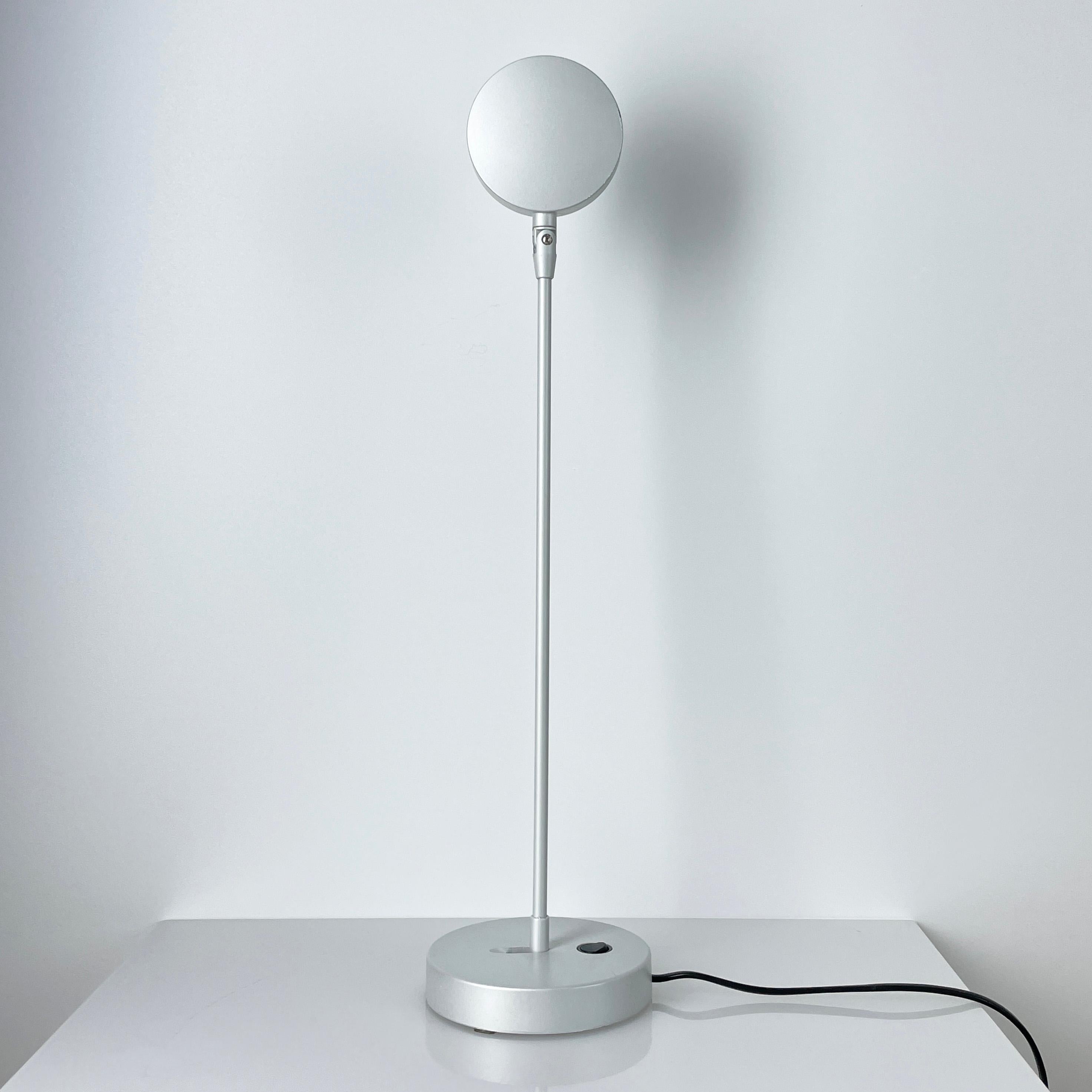 Paire de lampes de table 'Kaio Fluo' d'Ernesto Gismondi pour Artemide en vente 7