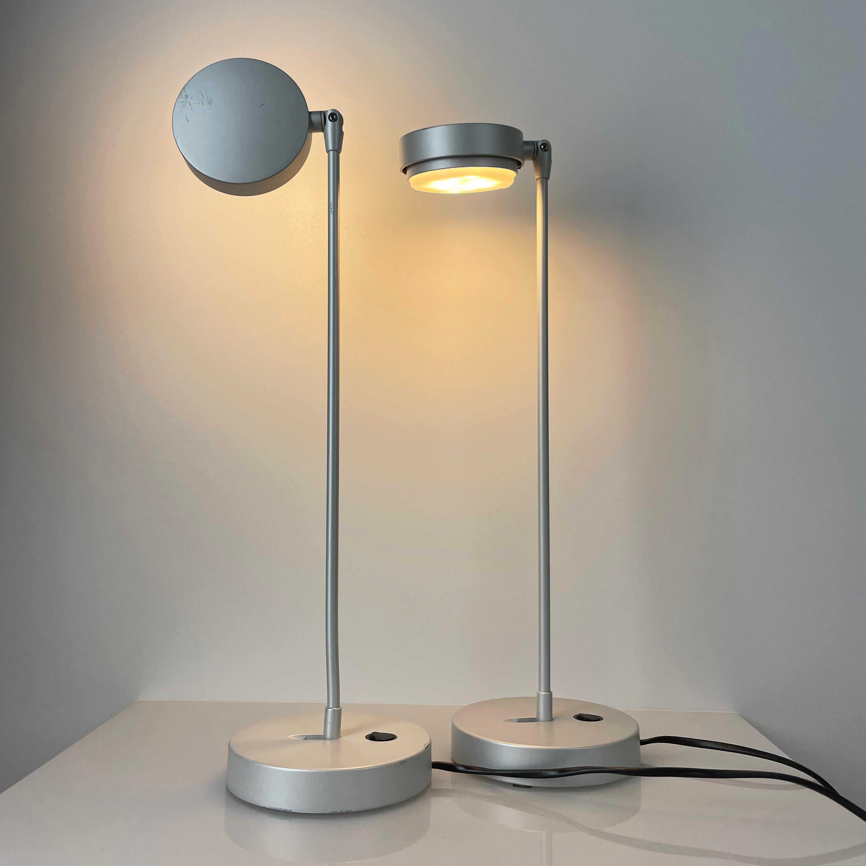 italien Paire de lampes de table 'Kaio Fluo' d'Ernesto Gismondi pour Artemide en vente