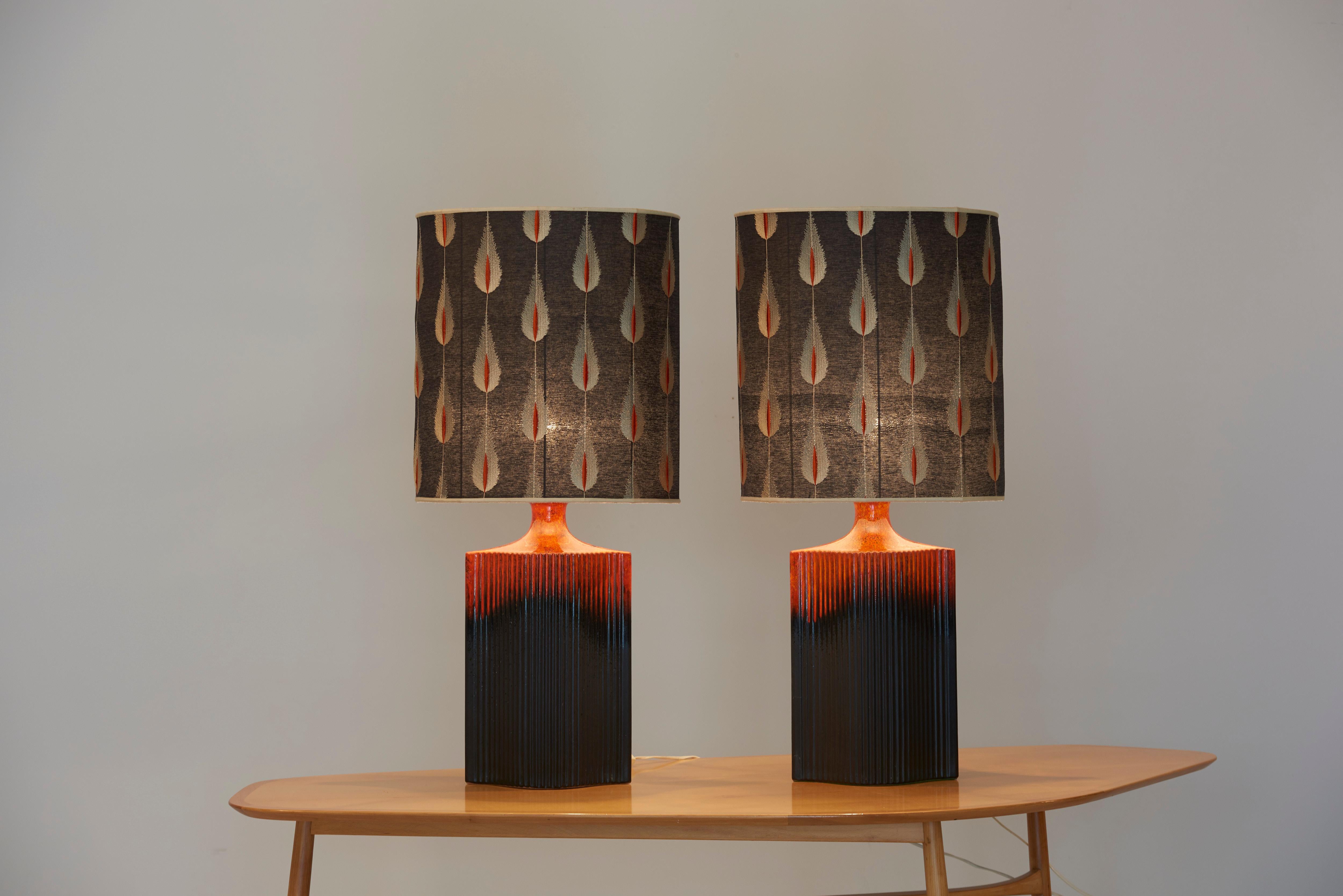 Mid-Century Modern Pair of Kaiser Ceramic Lamps Lava Glace with a Curated Shade by Harry Clark