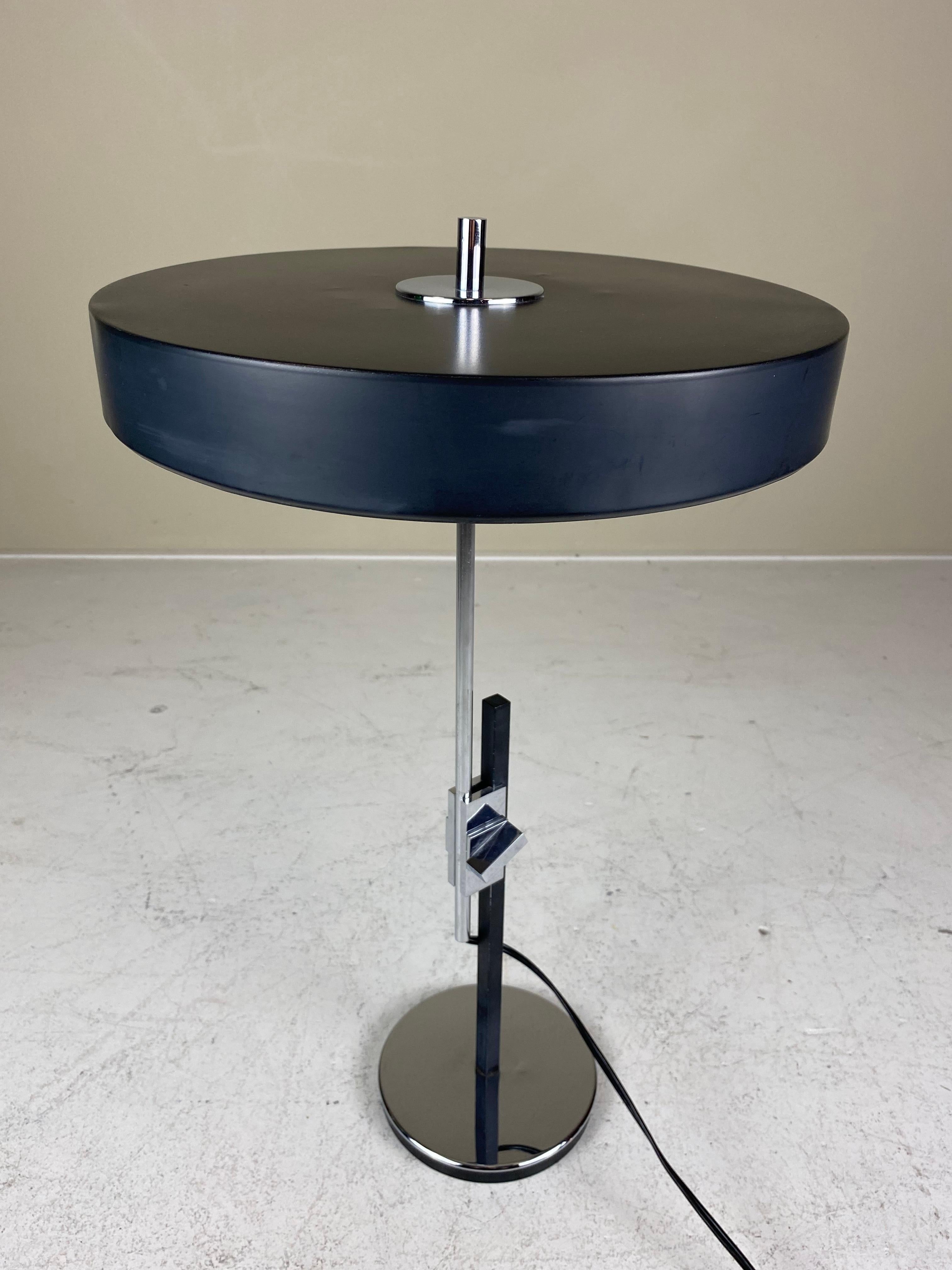 Pair of Kaiser Leuchten no. 6886 ‘President’ Table Lamps, 1960s, Bauhaus For Sale 3