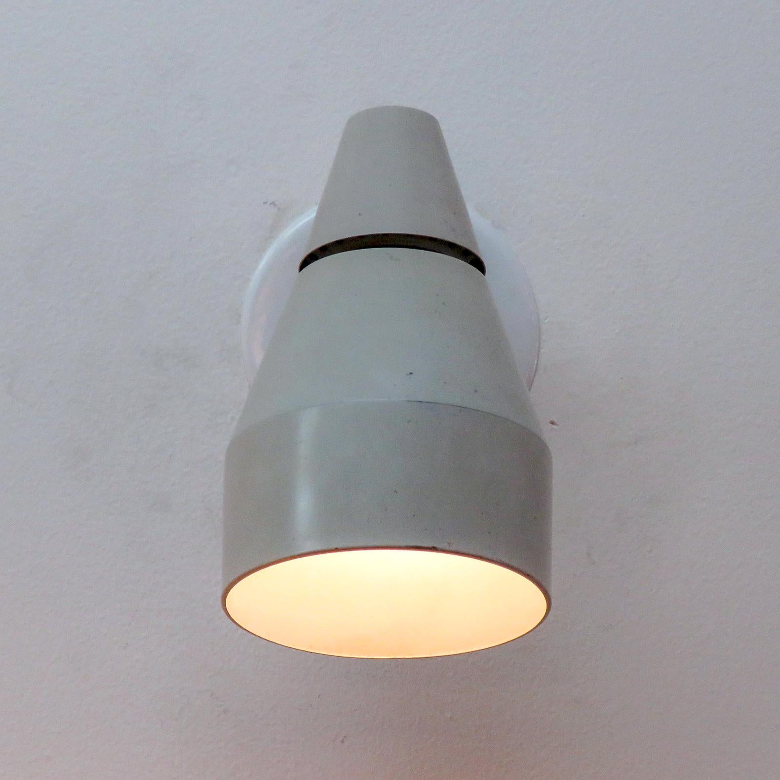 Metallo Coppia di lampade da parete Kaiser, 1940 in vendita