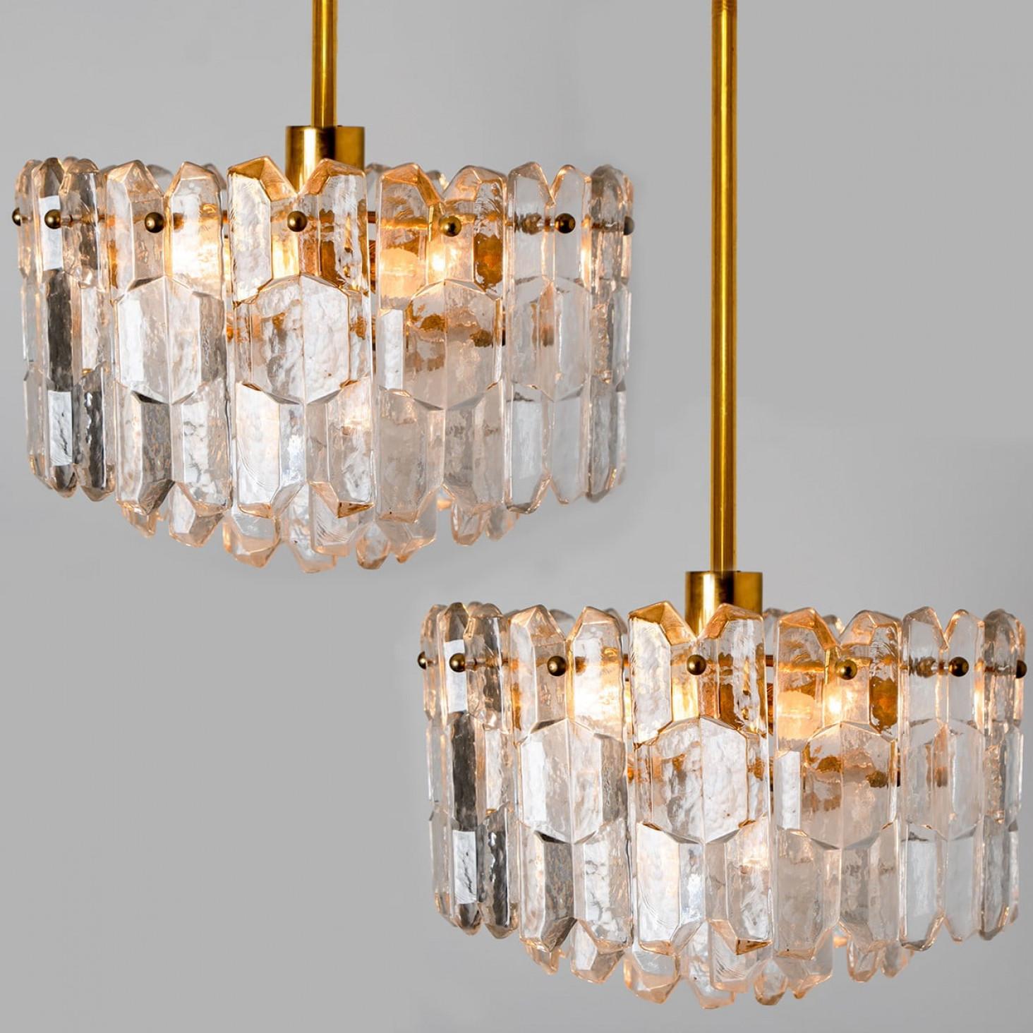 Pair of Kalmar Chandeliers or Pendant Lights 'Palazzo', Gilt Brass and Glass For Sale 4