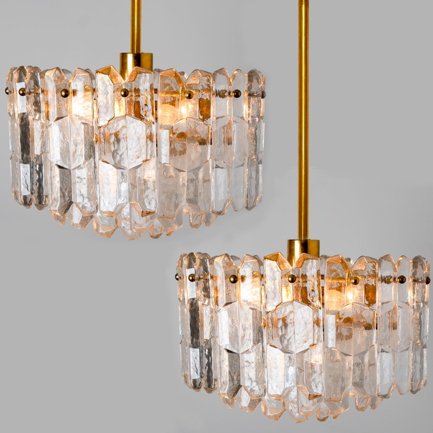 Pair of Kalmar Chandeliers or Pendant Lights 'Palazzo', Gilt Brass and Glass For Sale 5