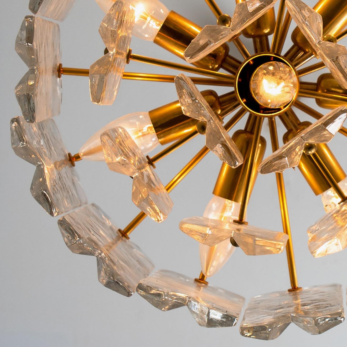 Pair of Kalmar Chandeliers or Pendant Lights 'Palazzo', Gilt Brass and Glass For Sale 6