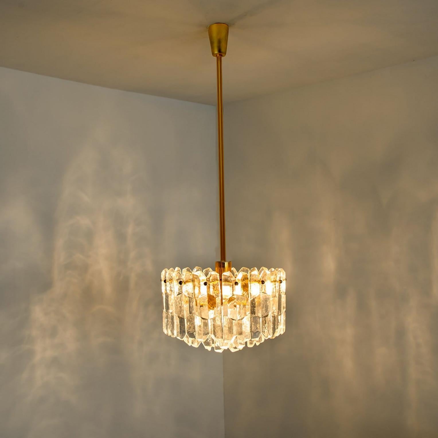 Pair of Kalmar Chandeliers or Pendant Lights 'Palazzo', Gilt Brass and Glass For Sale 8