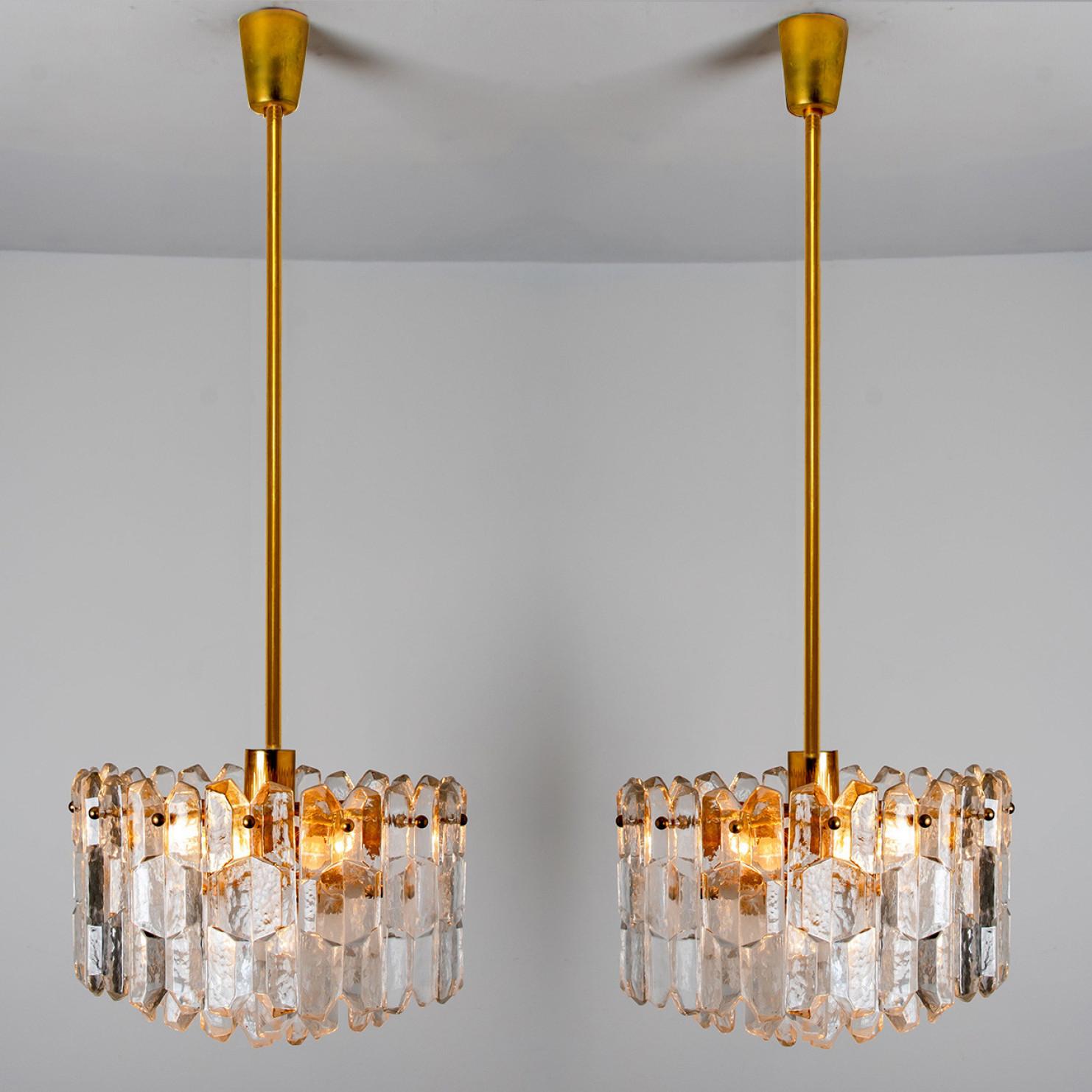 Pair of Kalmar Chandeliers or Pendant Lights 'Palazzo', Gilt Brass and Glass For Sale 1