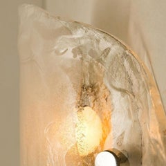 Paire d'appliques ou de lampes murales en verre opale clair de Kalmar Murano, années 1970