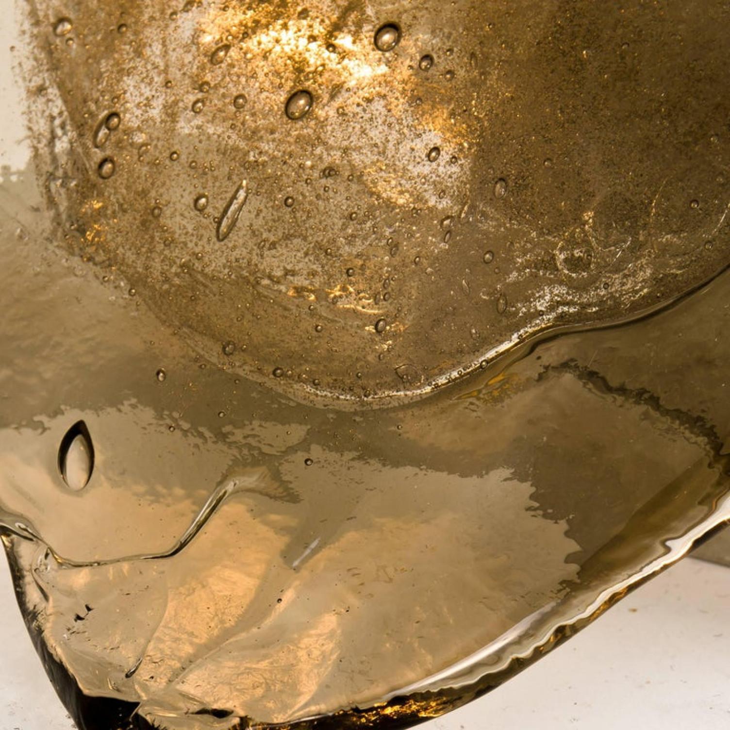 Mid-Century moderno Coppia di lampade da parete o sconsigliate in vetro fumé di Murano, anni Settanta in vendita