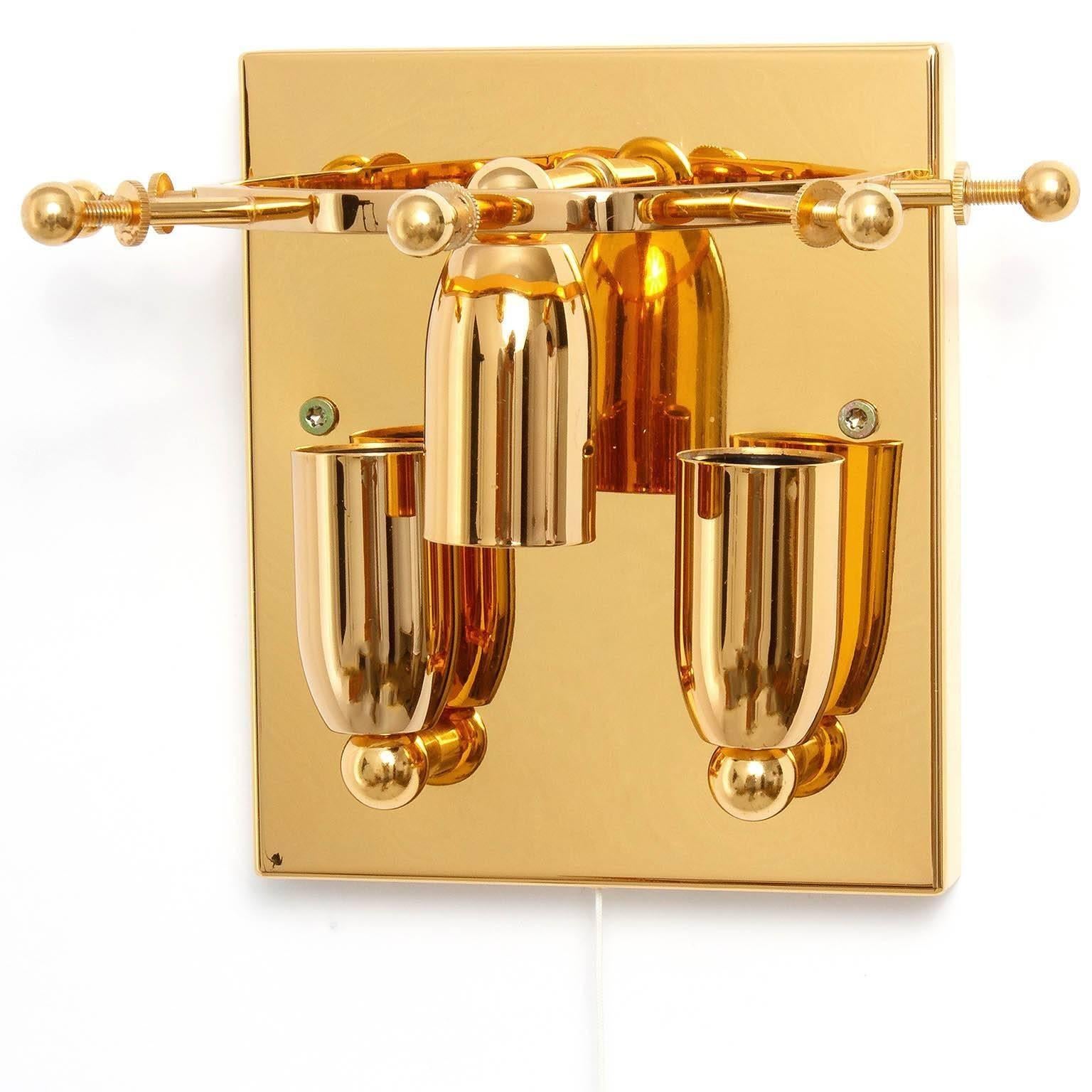 Pair of Kalmar Sconces Wall Lights 'Palazzo', Glass Gilt Brass, 1970s In Good Condition For Sale In Hausmannstätten, AT