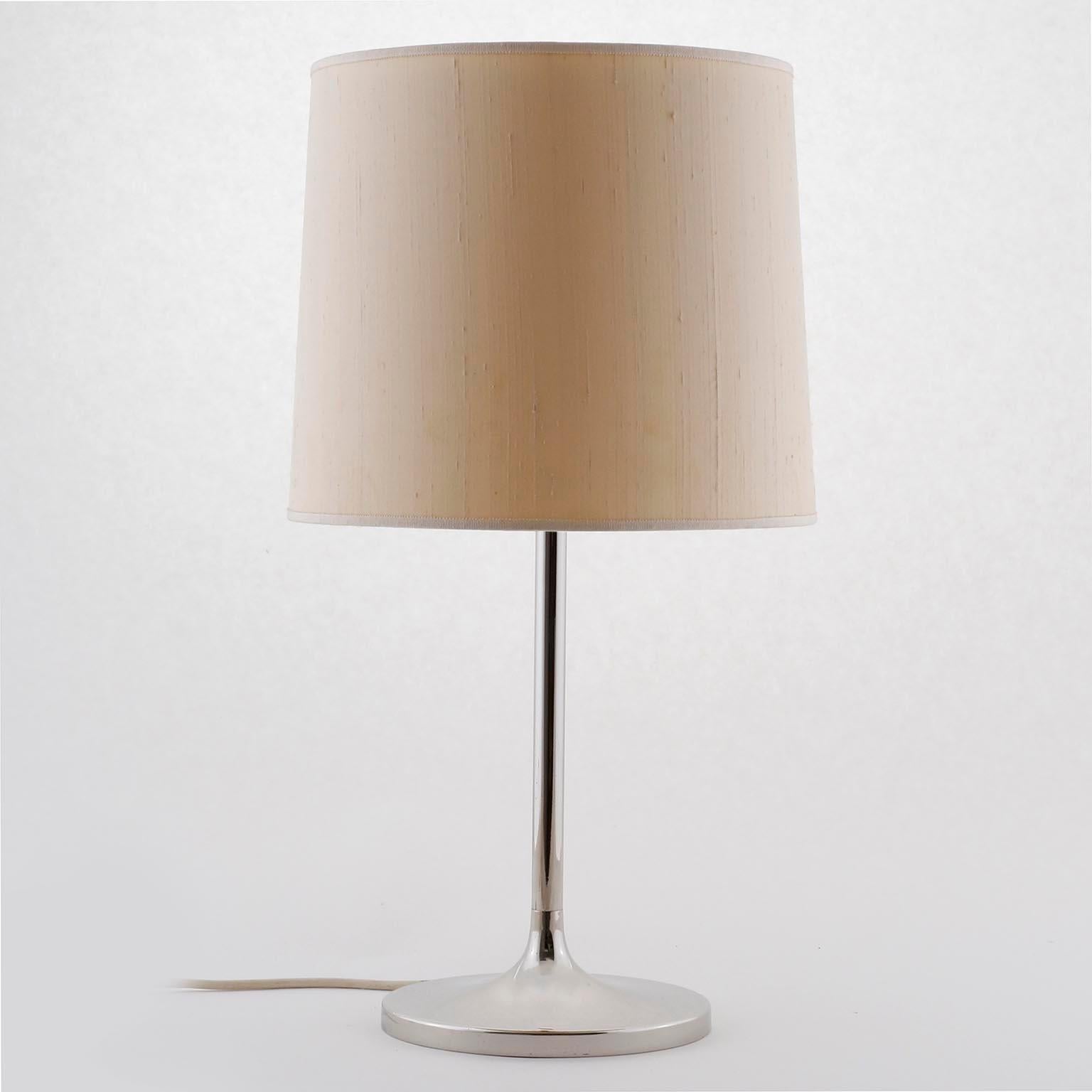 Austrian Pair of Kalmar Table Lamps with Tulip Base, Polished Nickel, Beige Shade, 1970 For Sale