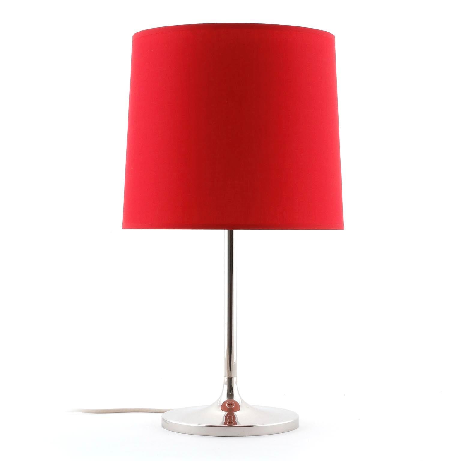 Mid-Century Modern Pair of Kalmar Table Lamps with Tulip Base, Polished Nickel, Red Shades, 1970s For Sale