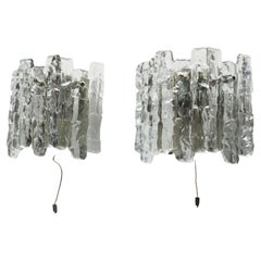Paire d'appliques Kalmar Lighting Ice looking Glass elements , 1970, Vienne, Autriche