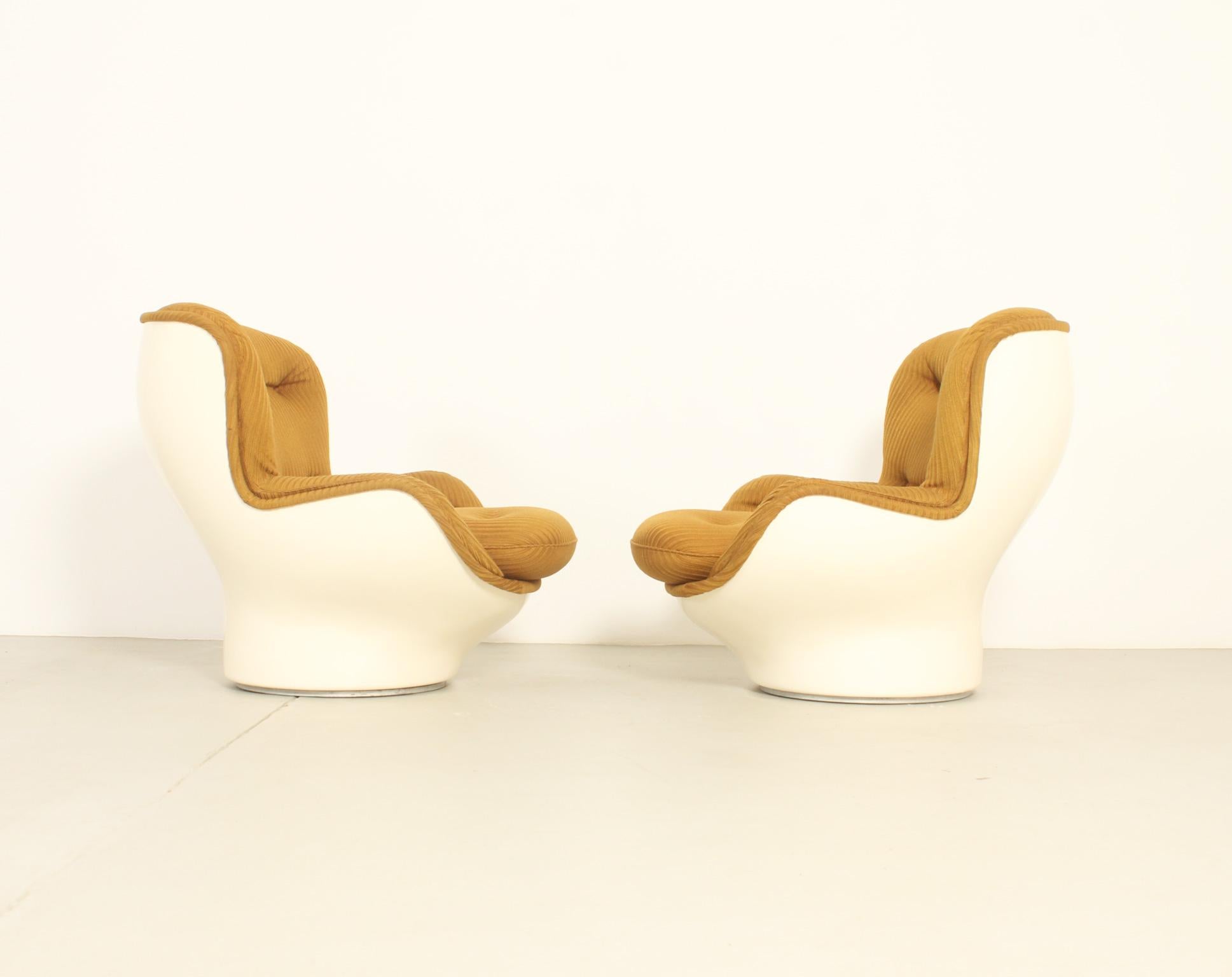 Pair of Karate Armchairs by Michel Cadestin for Airborne, France, 1970's 6