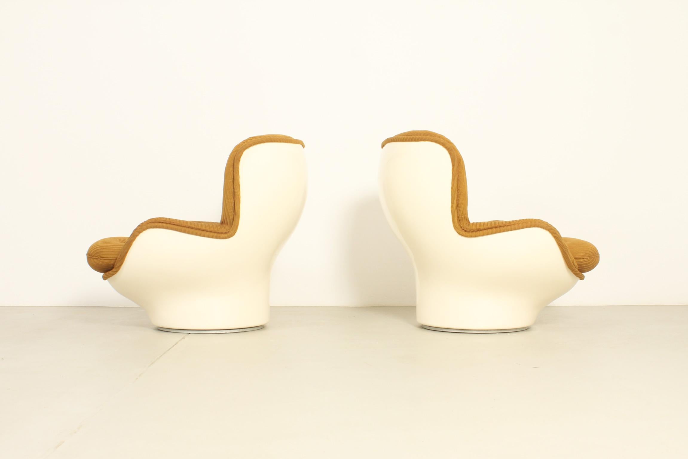 Pair of Karate Armchairs by Michel Cadestin for Airborne, France, 1970's 7