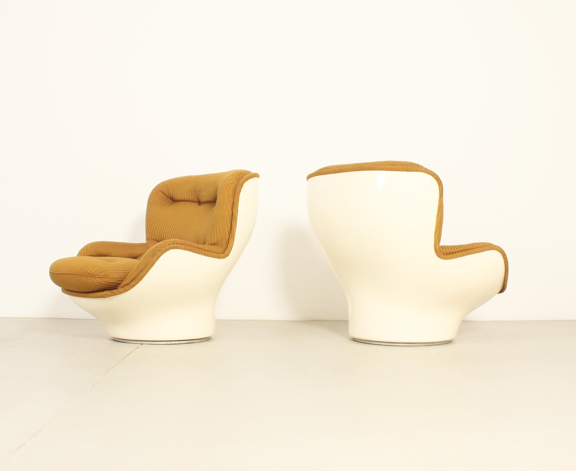 Pair of Karate Armchairs by Michel Cadestin for Airborne, France, 1970's 9