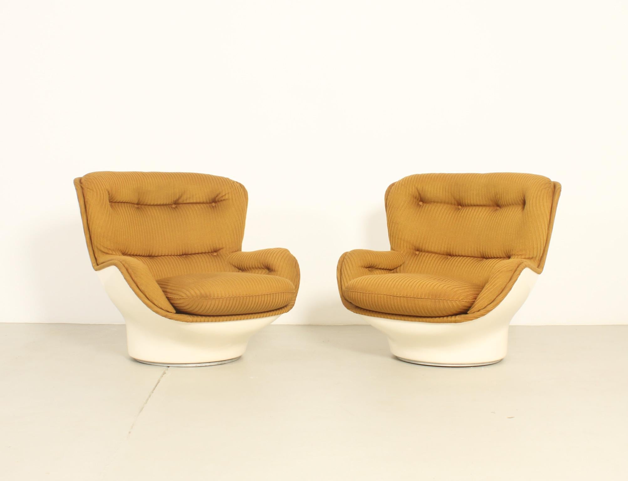 Pair of Karate Armchairs by Michel Cadestin for Airborne, France, 1970's 2
